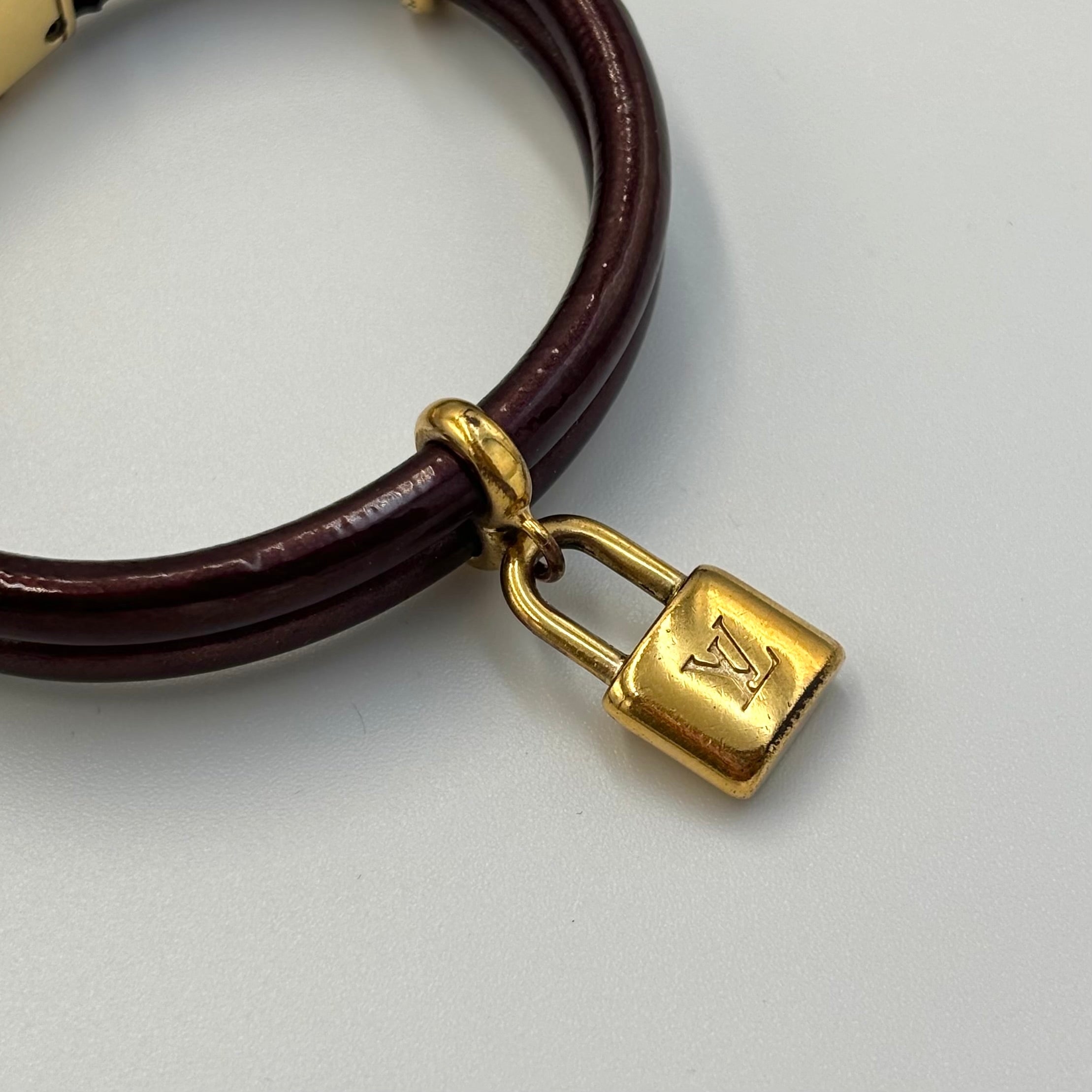 LOUIS VUITTON バングル