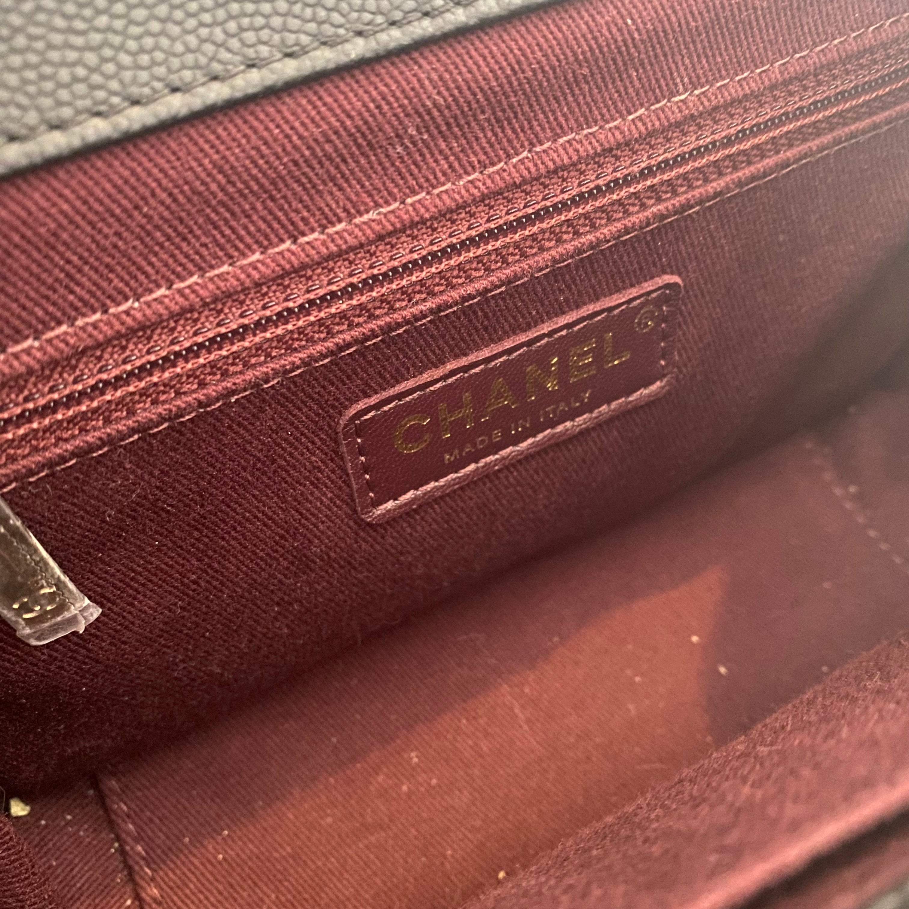 CHANEL マトラッセ キャビアスキン2wayショルダーバッグ