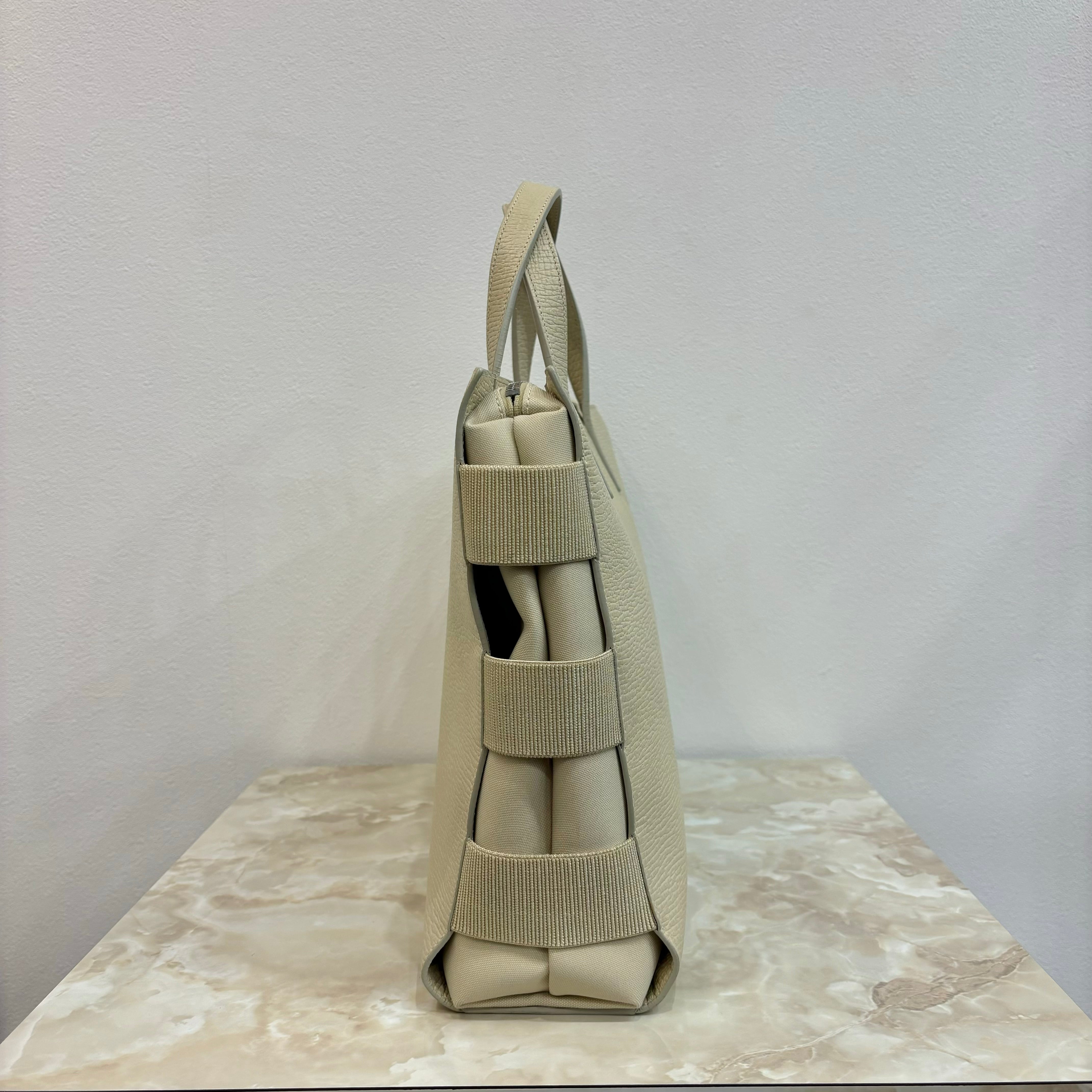 LOEWE ハンドバッグ