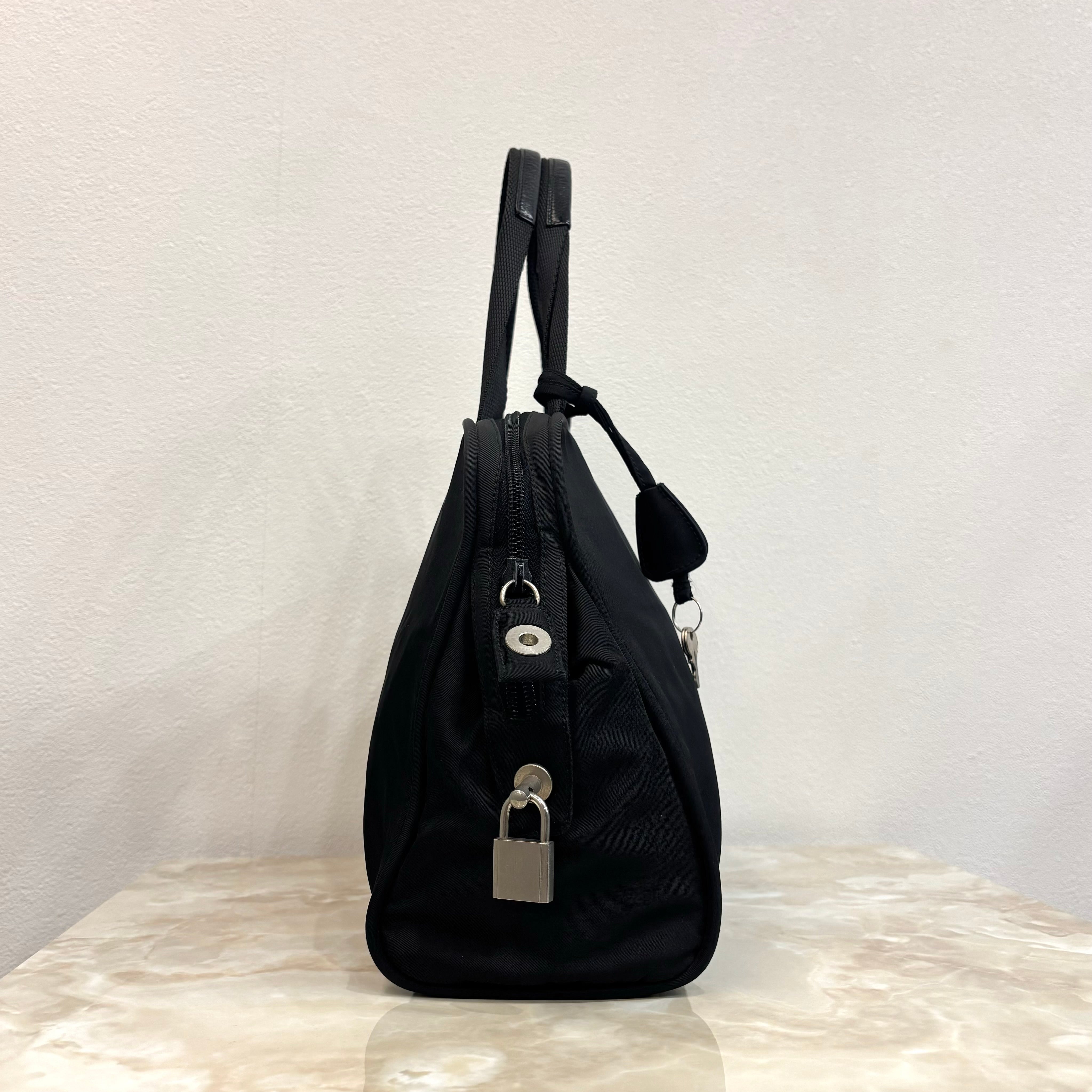 PRADA テスート ハンドバッグ