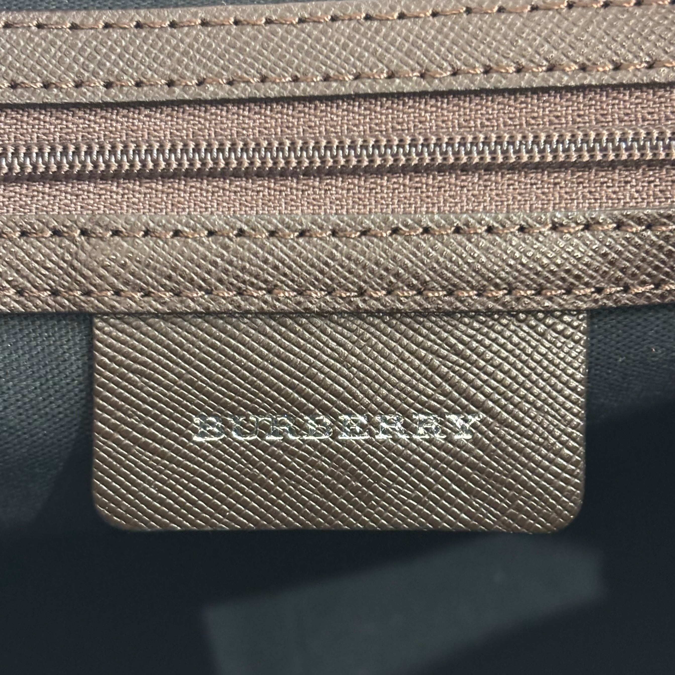 Burberry ショルダーバッグ