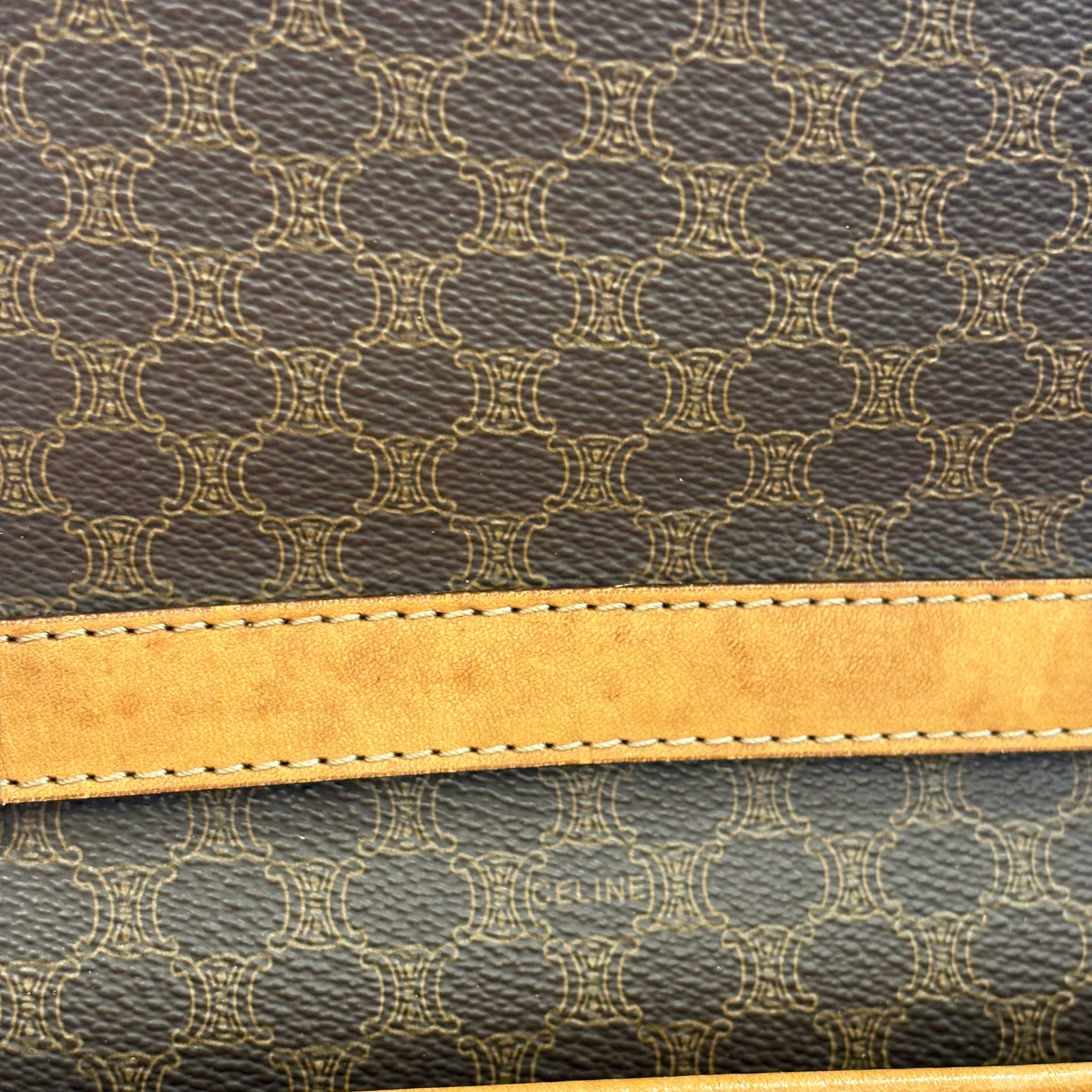 CELINE マカダムショルダーバッグ