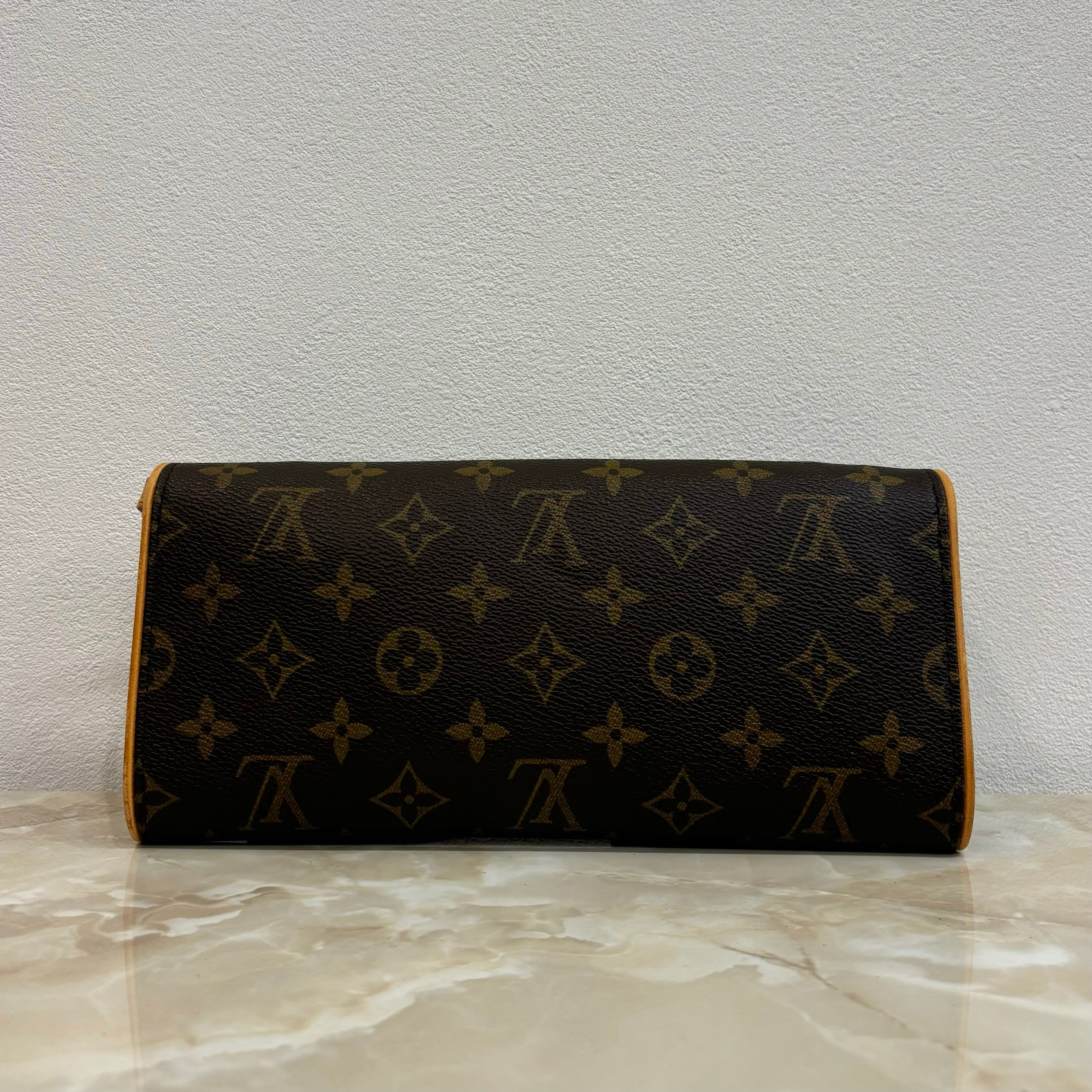 LOUIS VUITTON モノグラム ポシェット