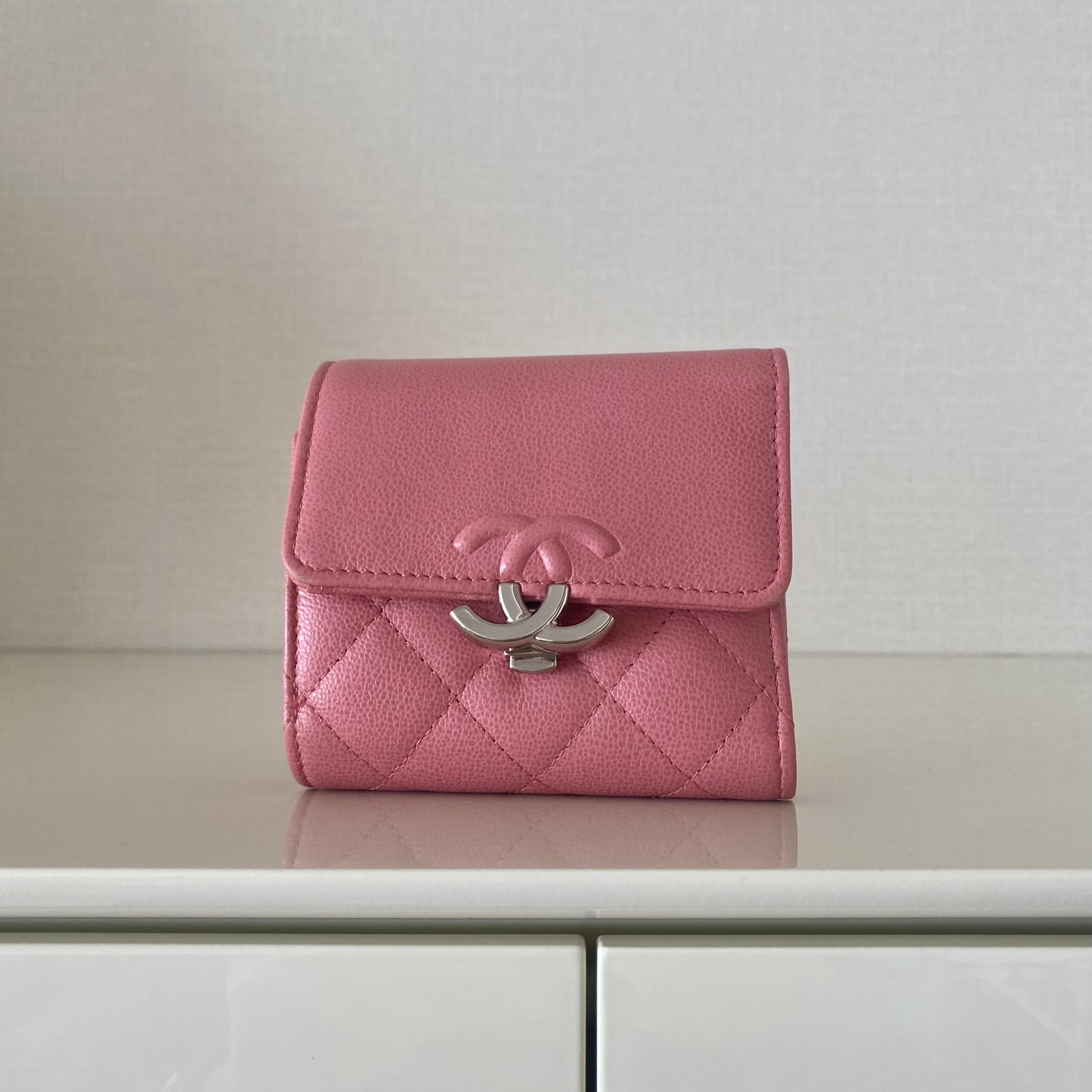 CHANEL ココマーク プッシュロック ナノウォレット