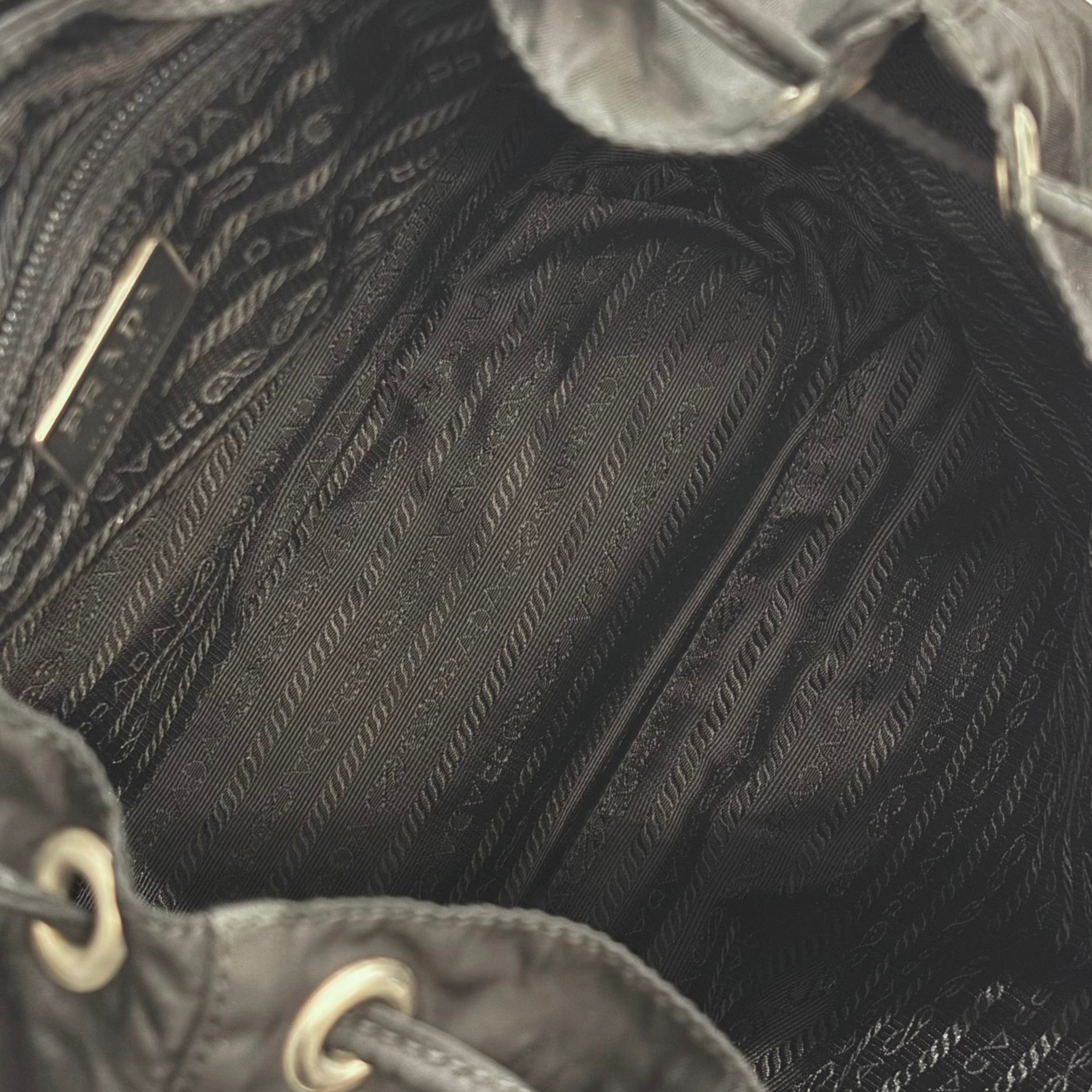 PRADA テスート リュック