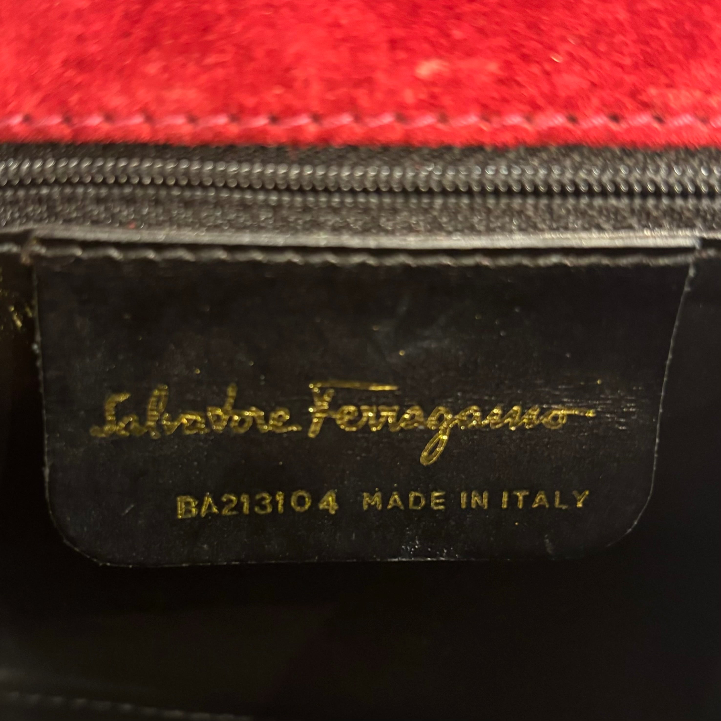 Feraggamo チェーンショルダーバッグ