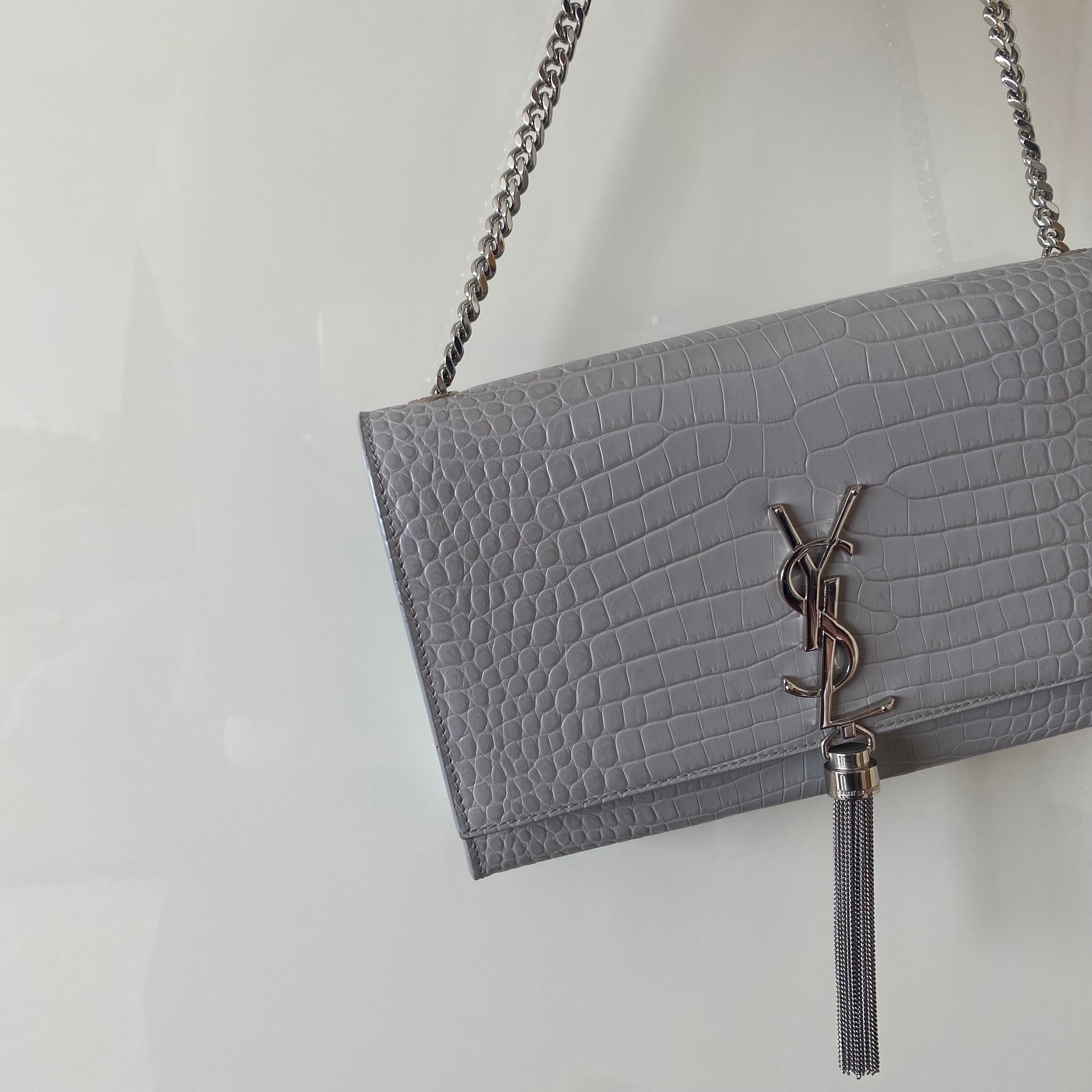 Saint Laurent タッセルチェーンショルダーバッグ