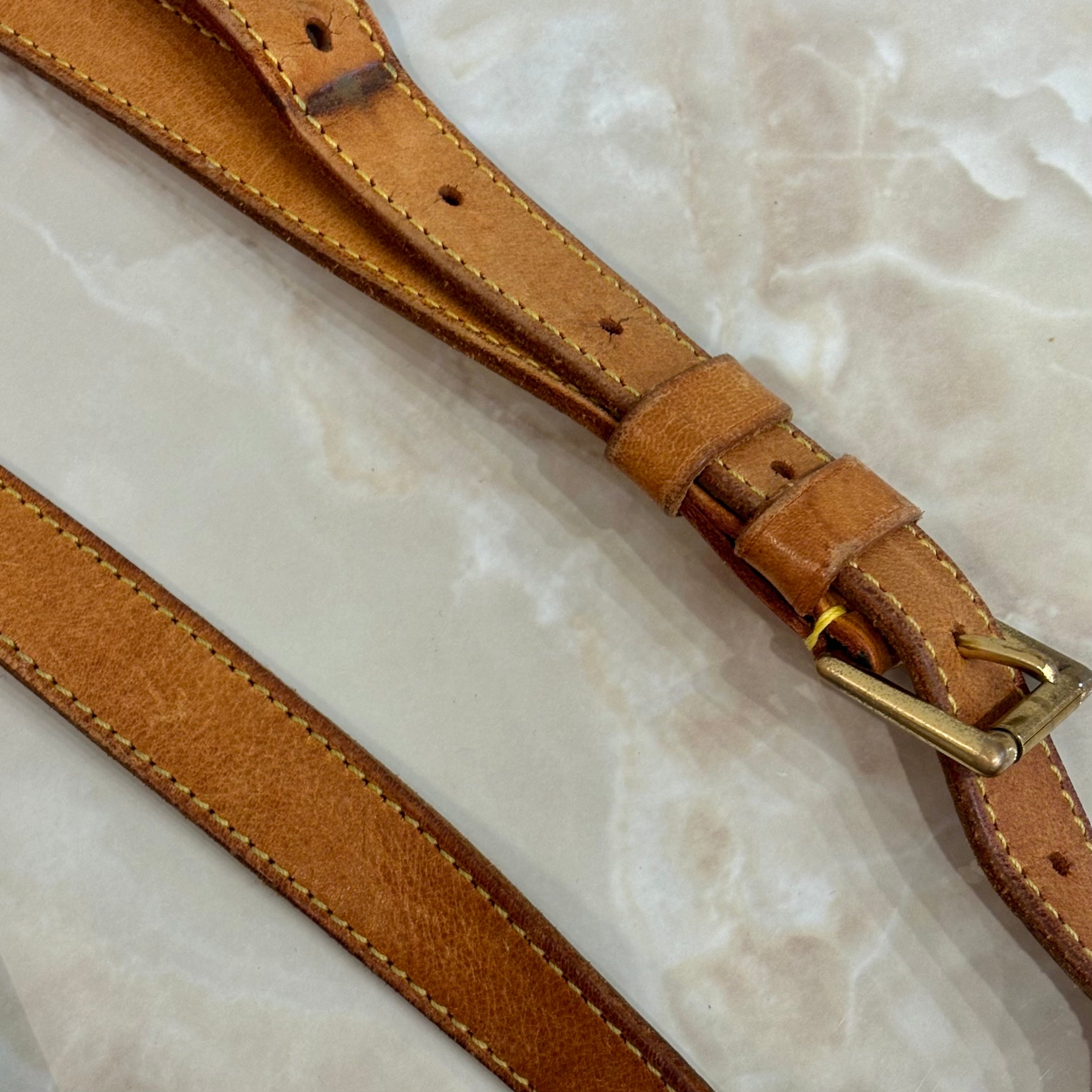 LOUIS VUITTON ショルダーバッグ