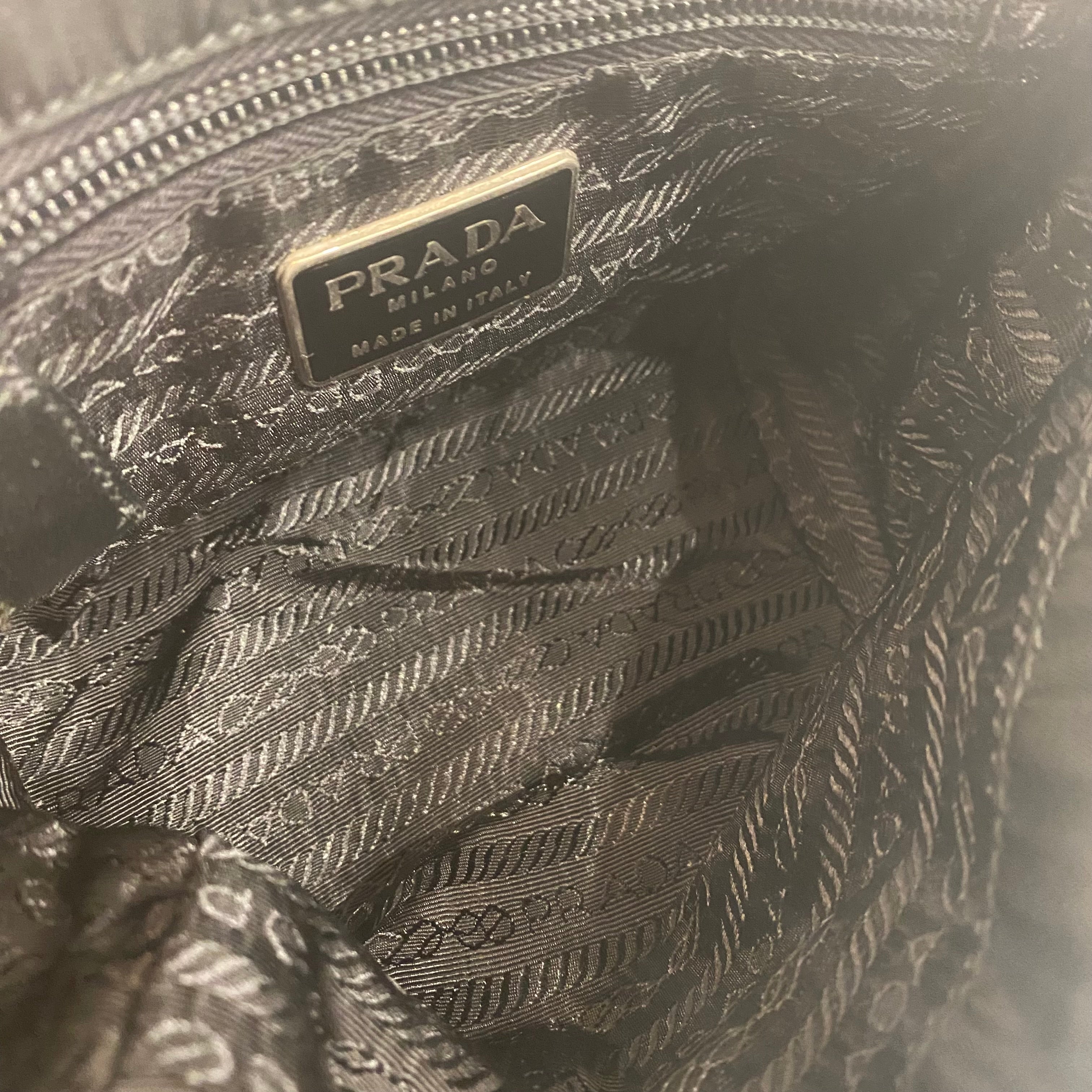 PRADA テスート ショルダーバッグ