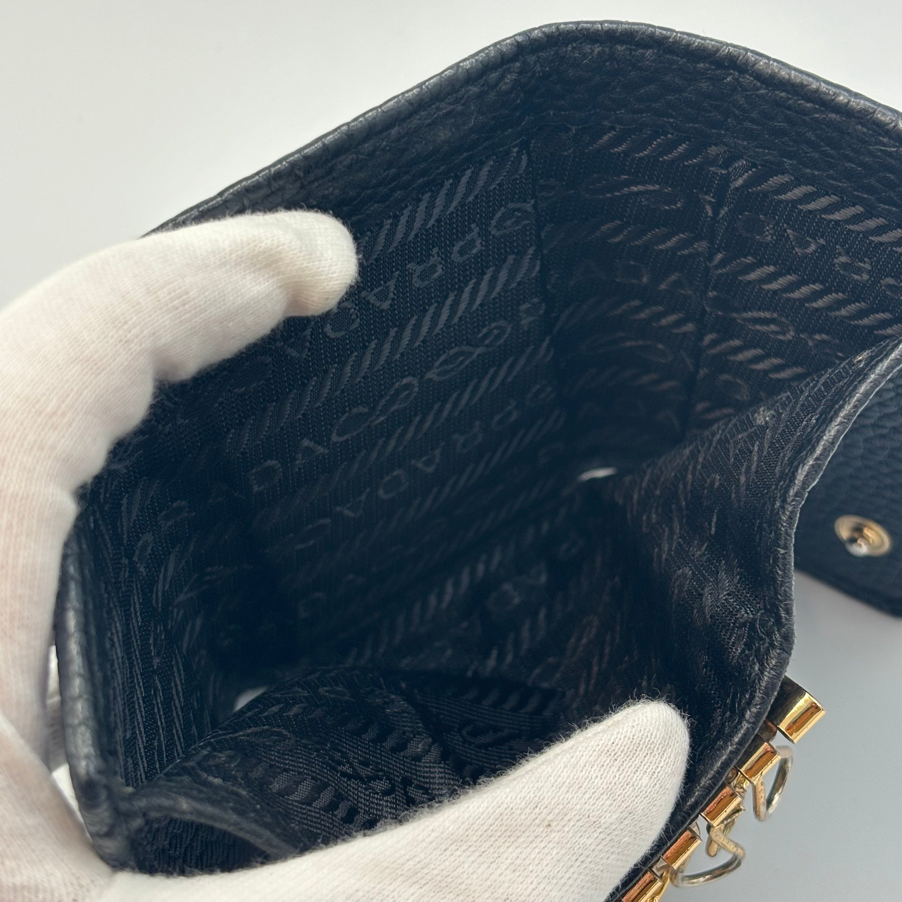 PRADA レザー キーケース