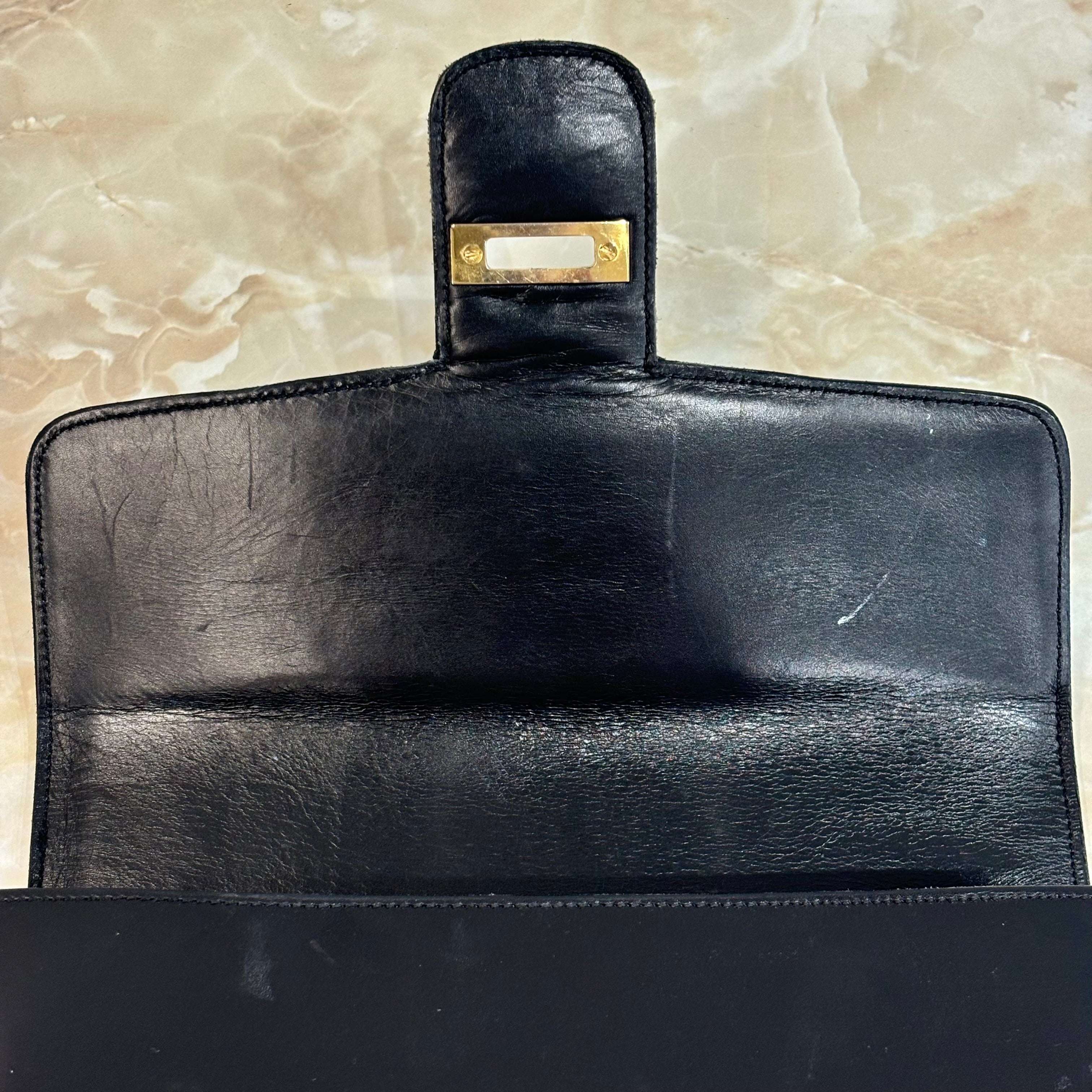 CELINE 馬車金具 レザーショルダーバッグ