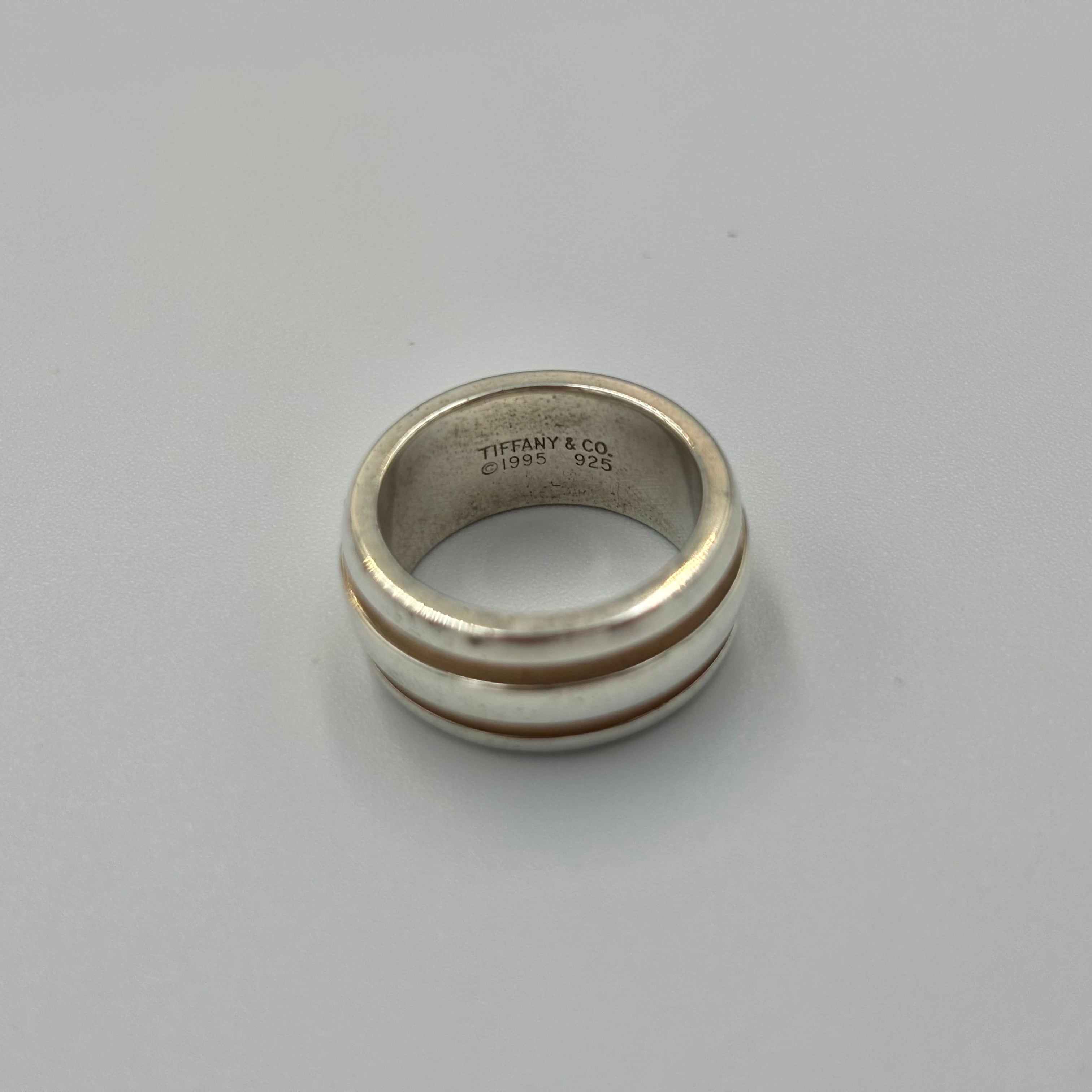 Tiffany&Co. グルーブド リング