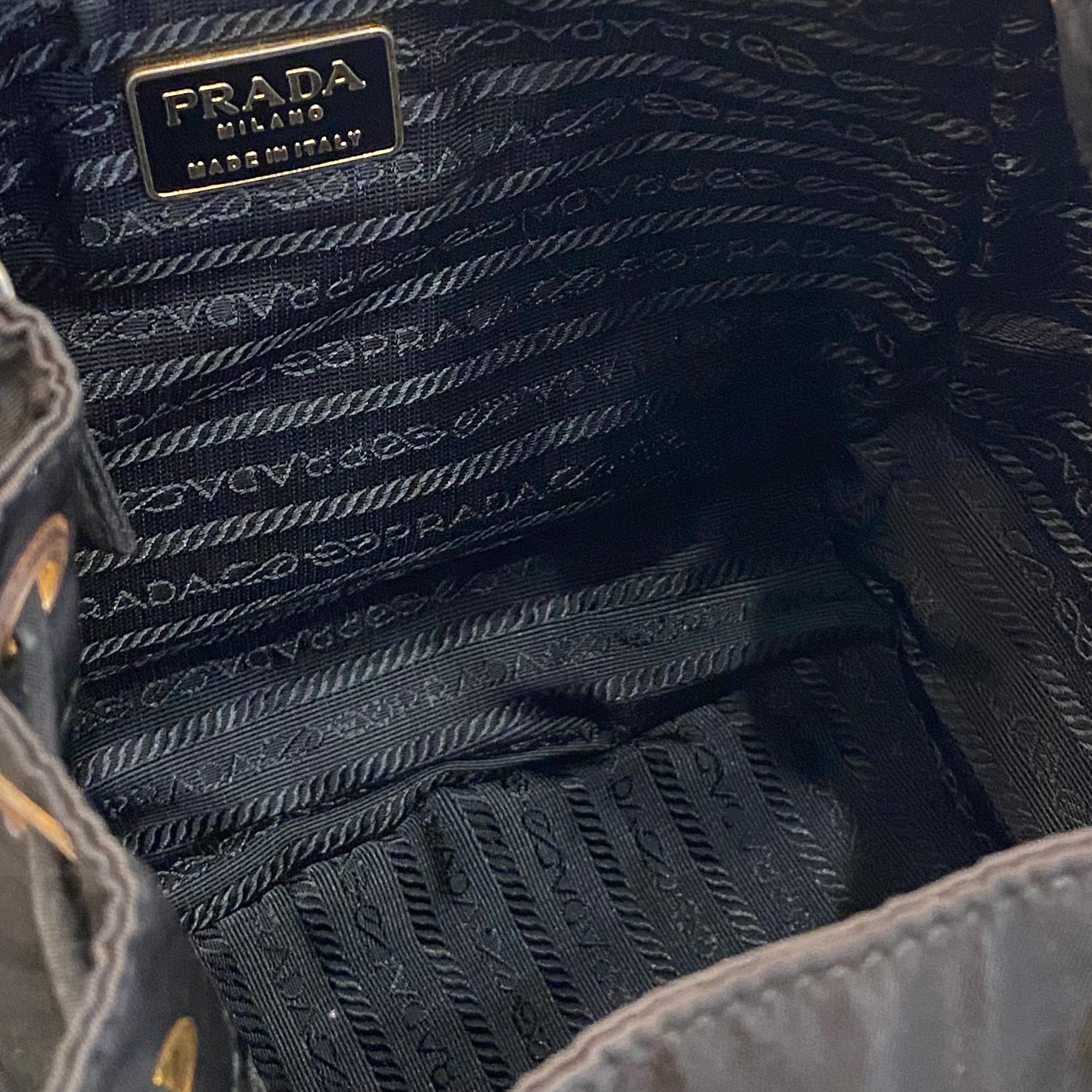 PRADA テスート ミニリュックサック