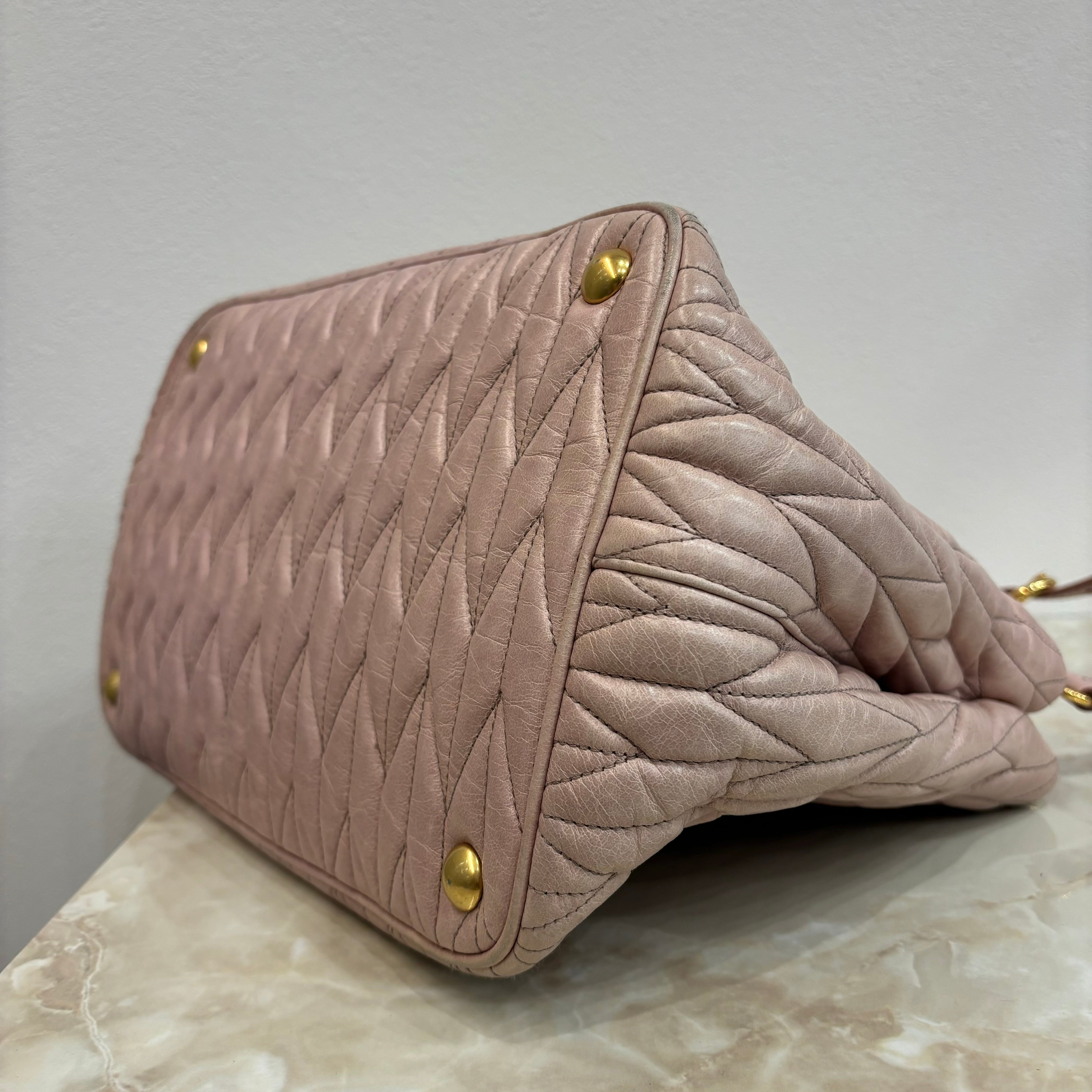 Miu Miu 2WAYバッグ