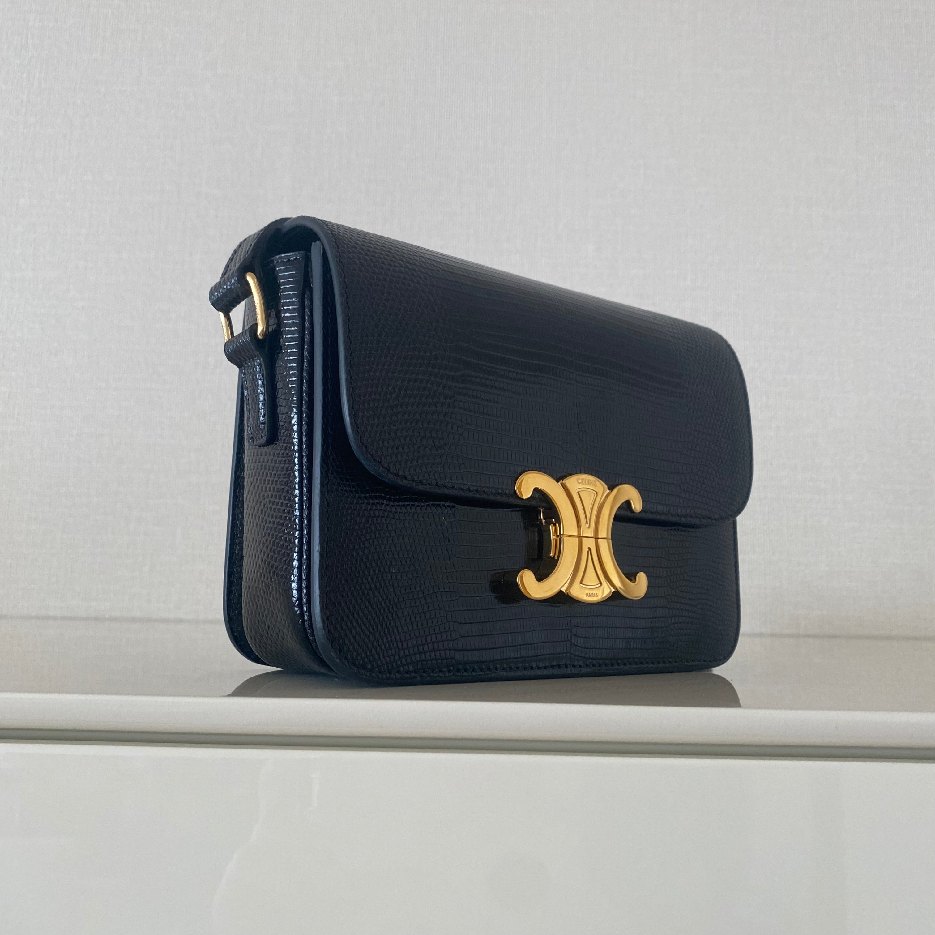 CELINE トリオンフ ショルダーバッグ(リザード)