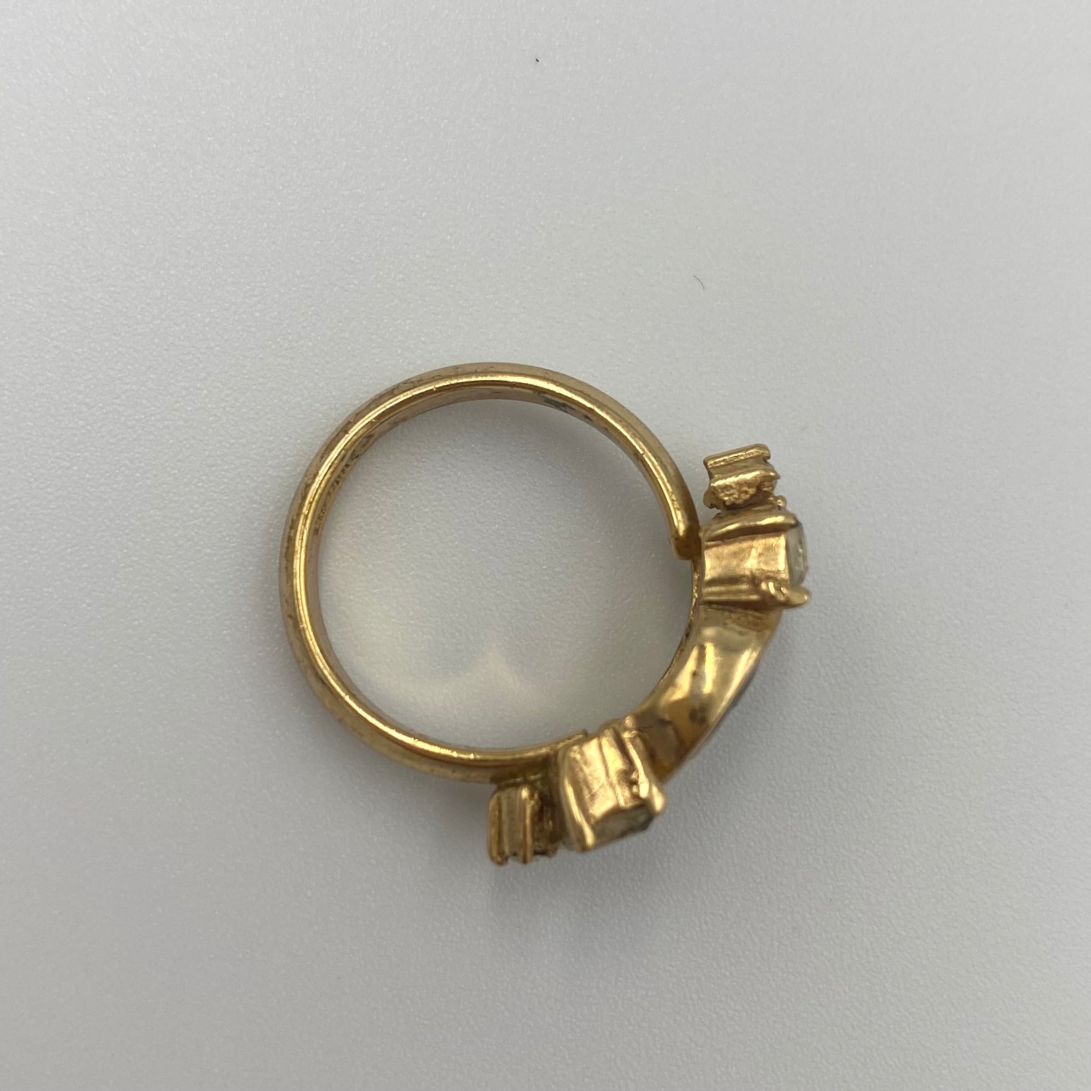 Dior CDロゴ ラインストーン リング