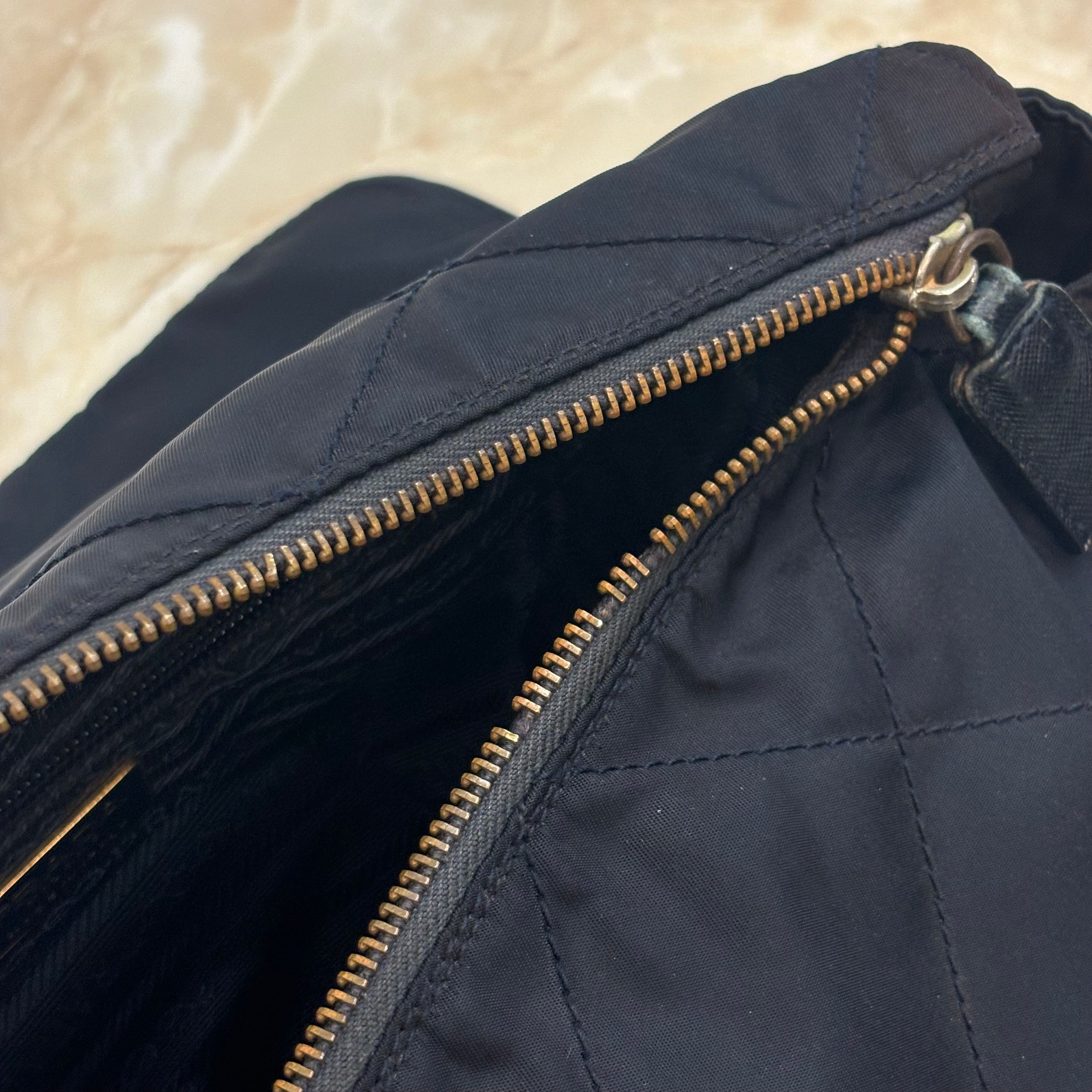 PRADAテスートチェーンショルダーバッグ