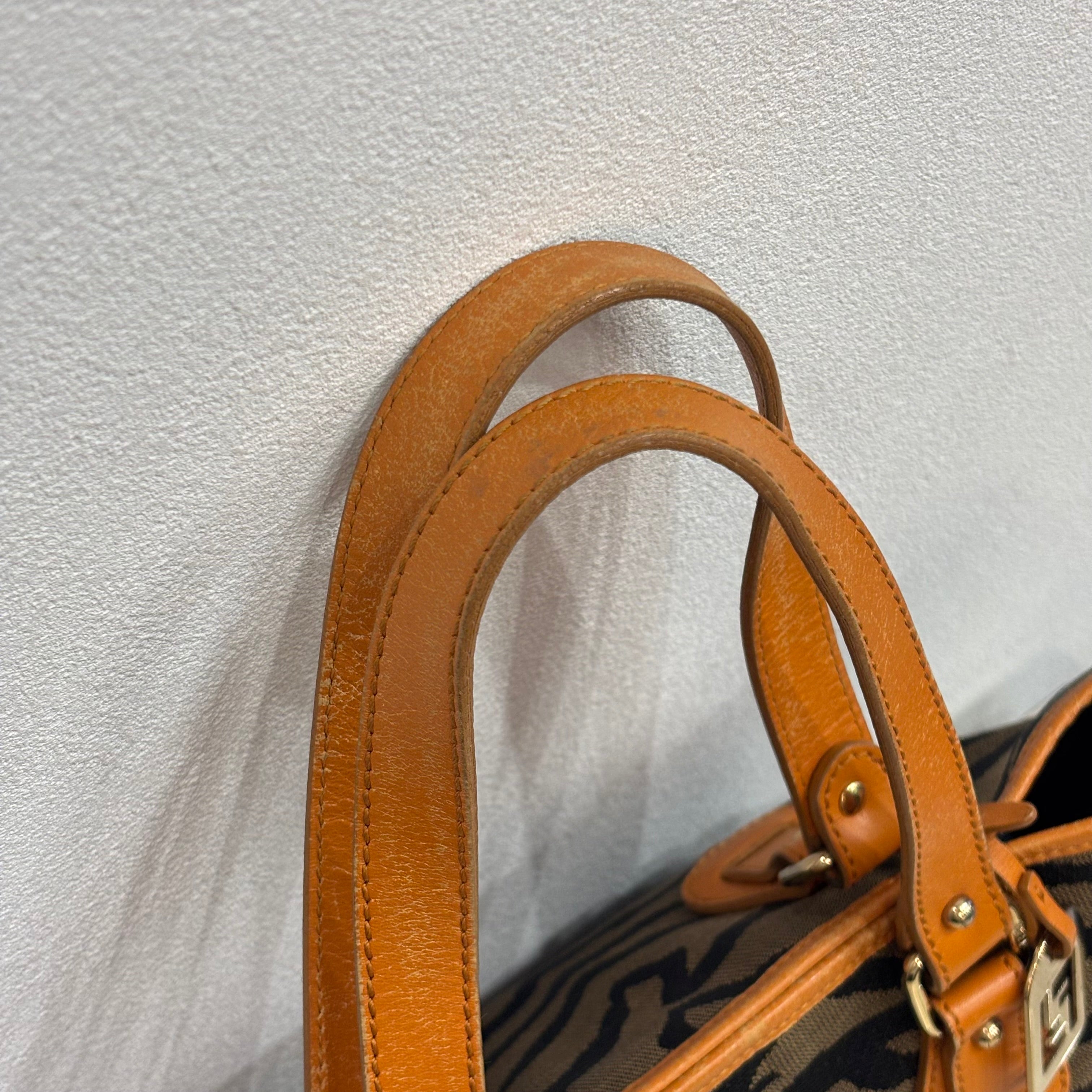 FENDI ハンドバッグ