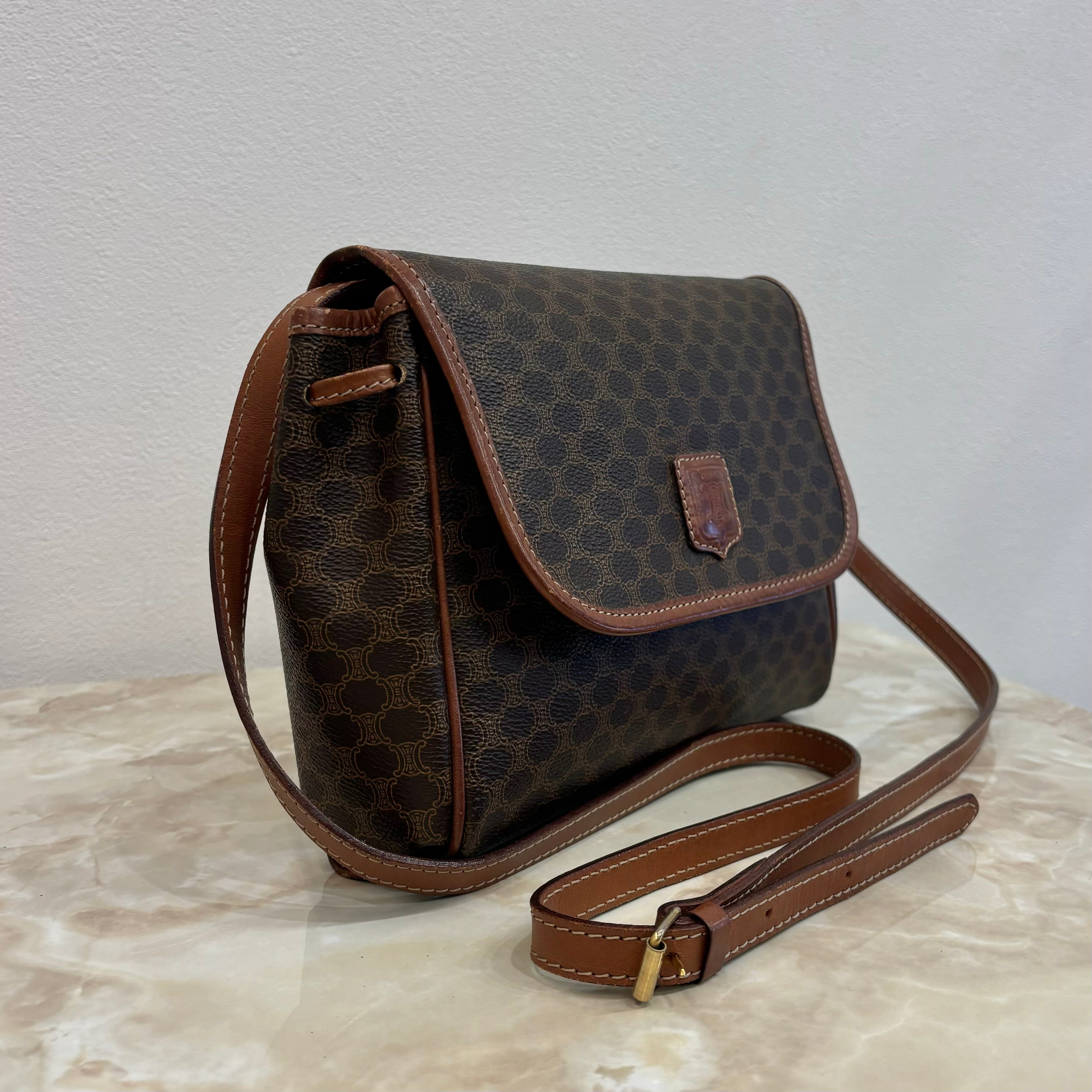 CELINE マカダムショルダーバッグ