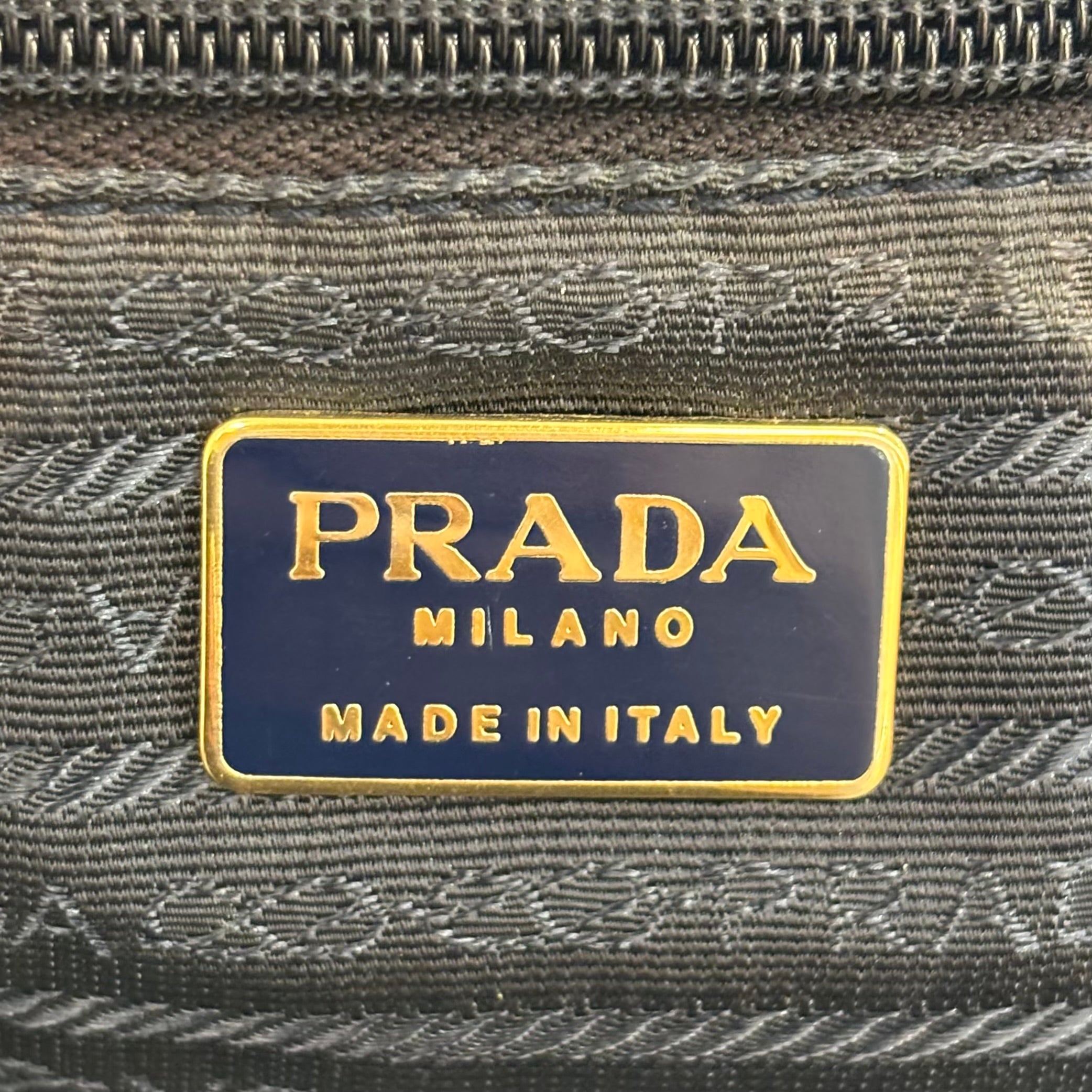 PRADAテスートチェーンショルダーバッグ