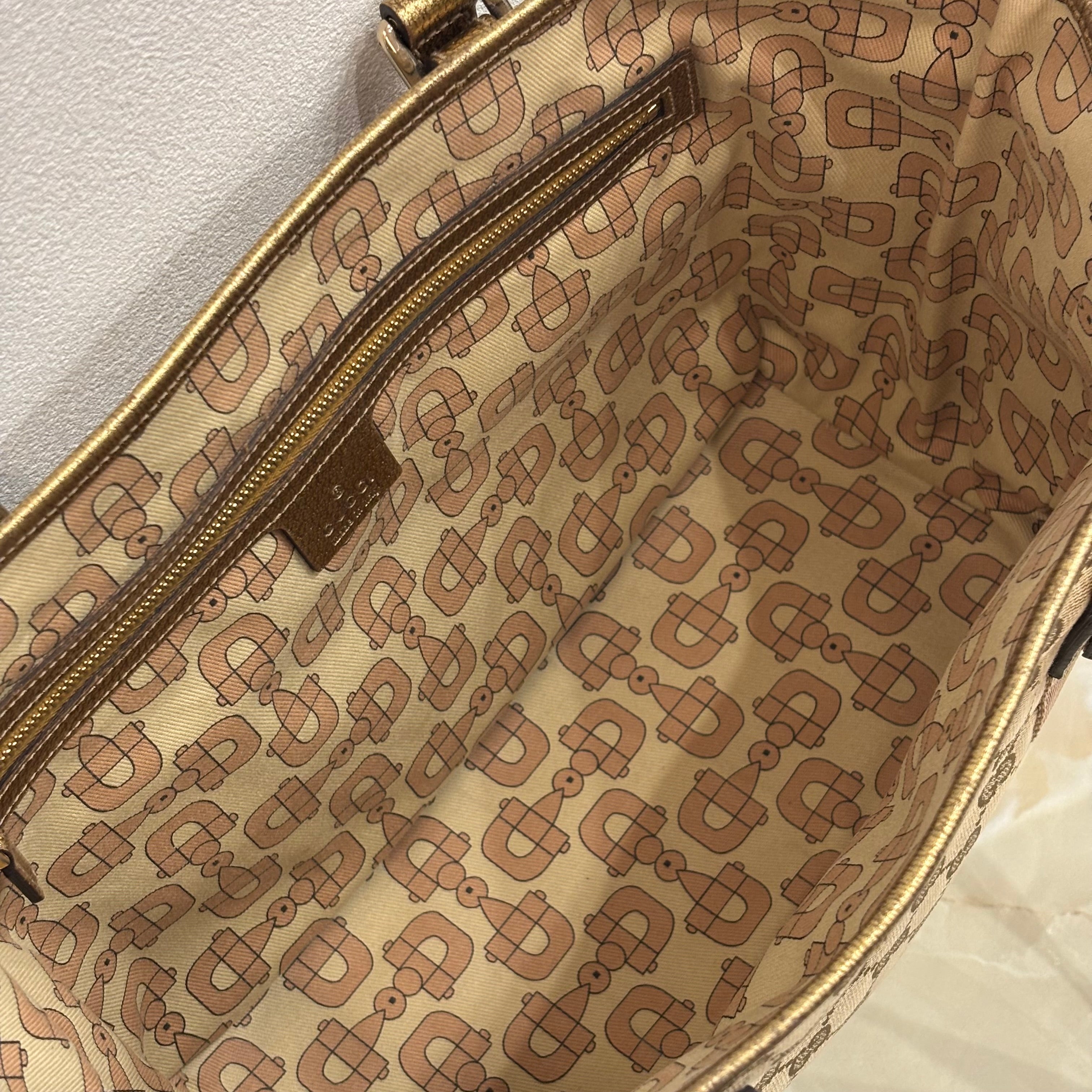 GUCCI GGキャンバス トートバッグ