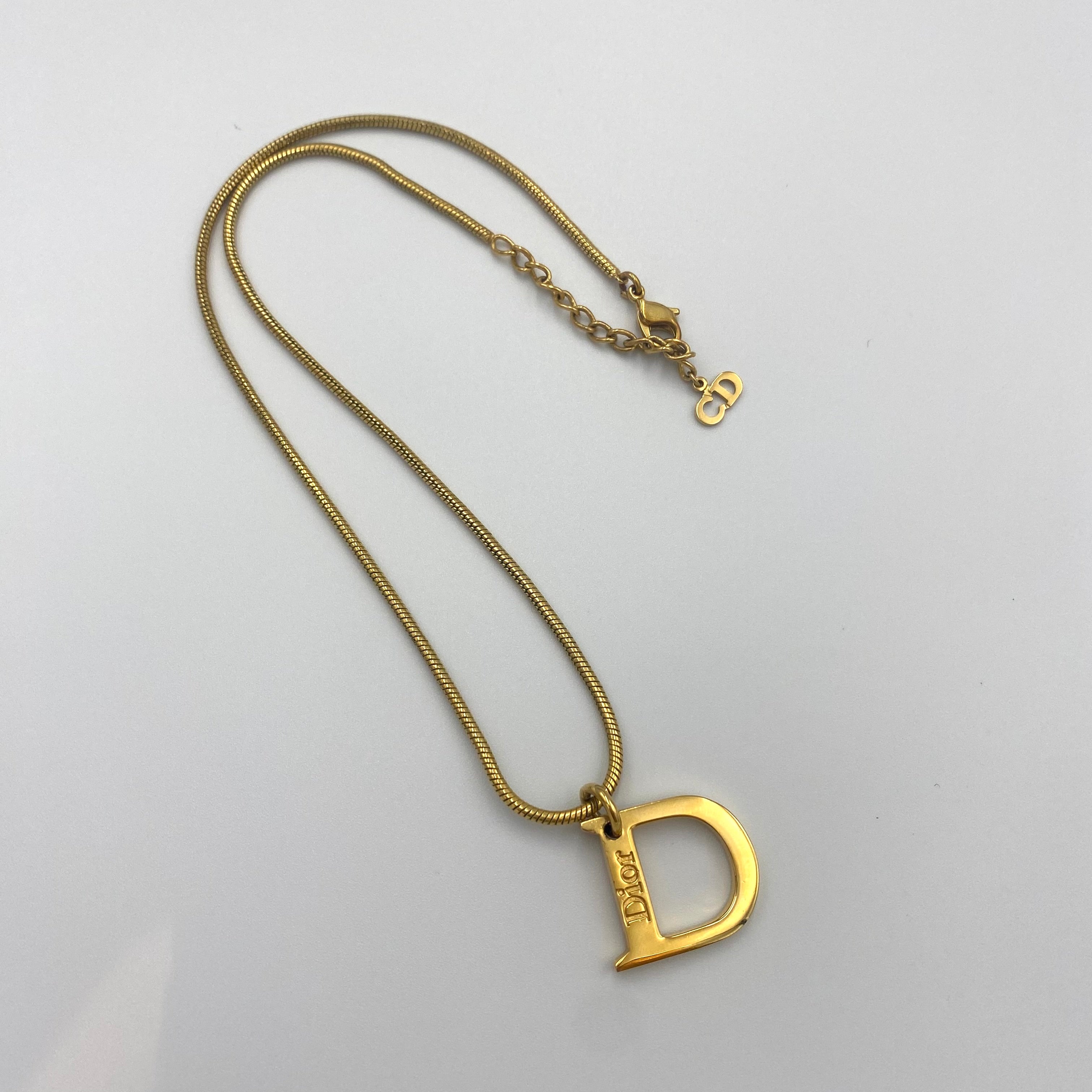 Dior ロゴ D ネックレス