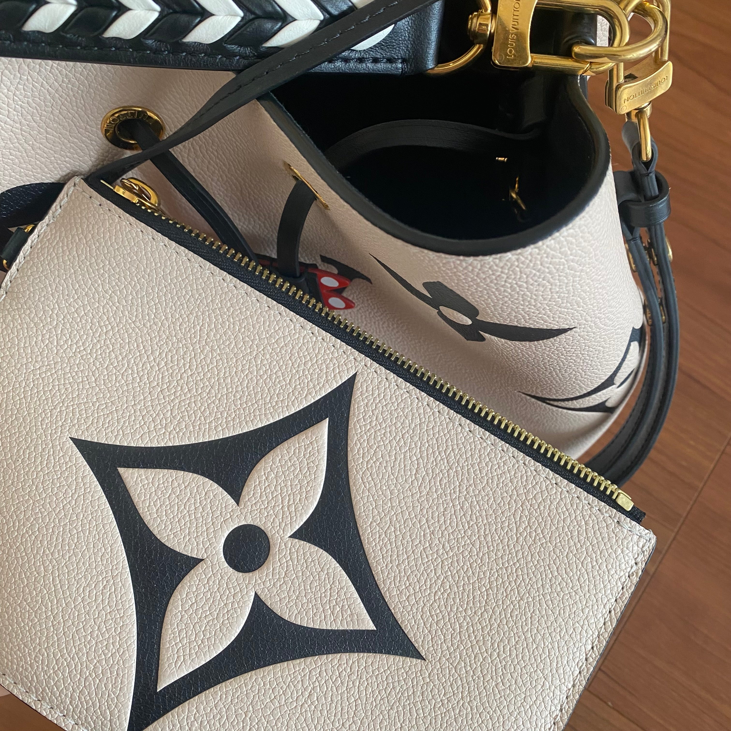 Louis Vuitton モノグラム ジャイアント ネオノエ