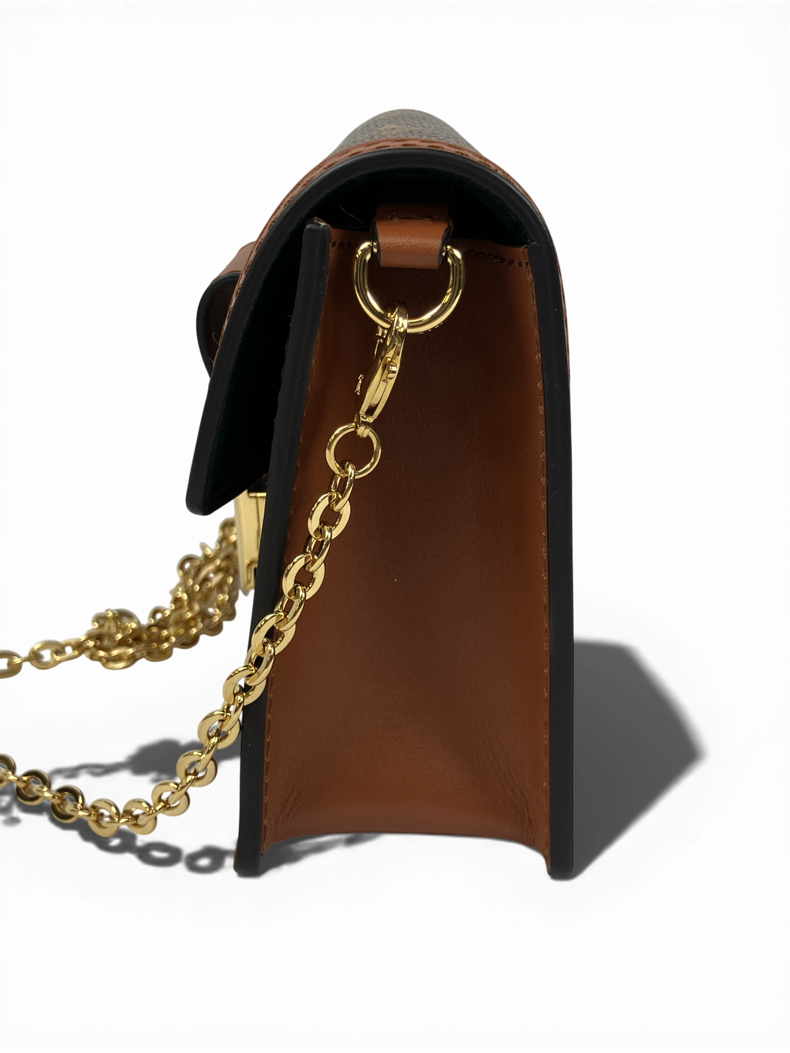 LOUIS VUITTON ポルトフォイユドーフィーヌ モノグラムリバース ショルダーバッグ M68746