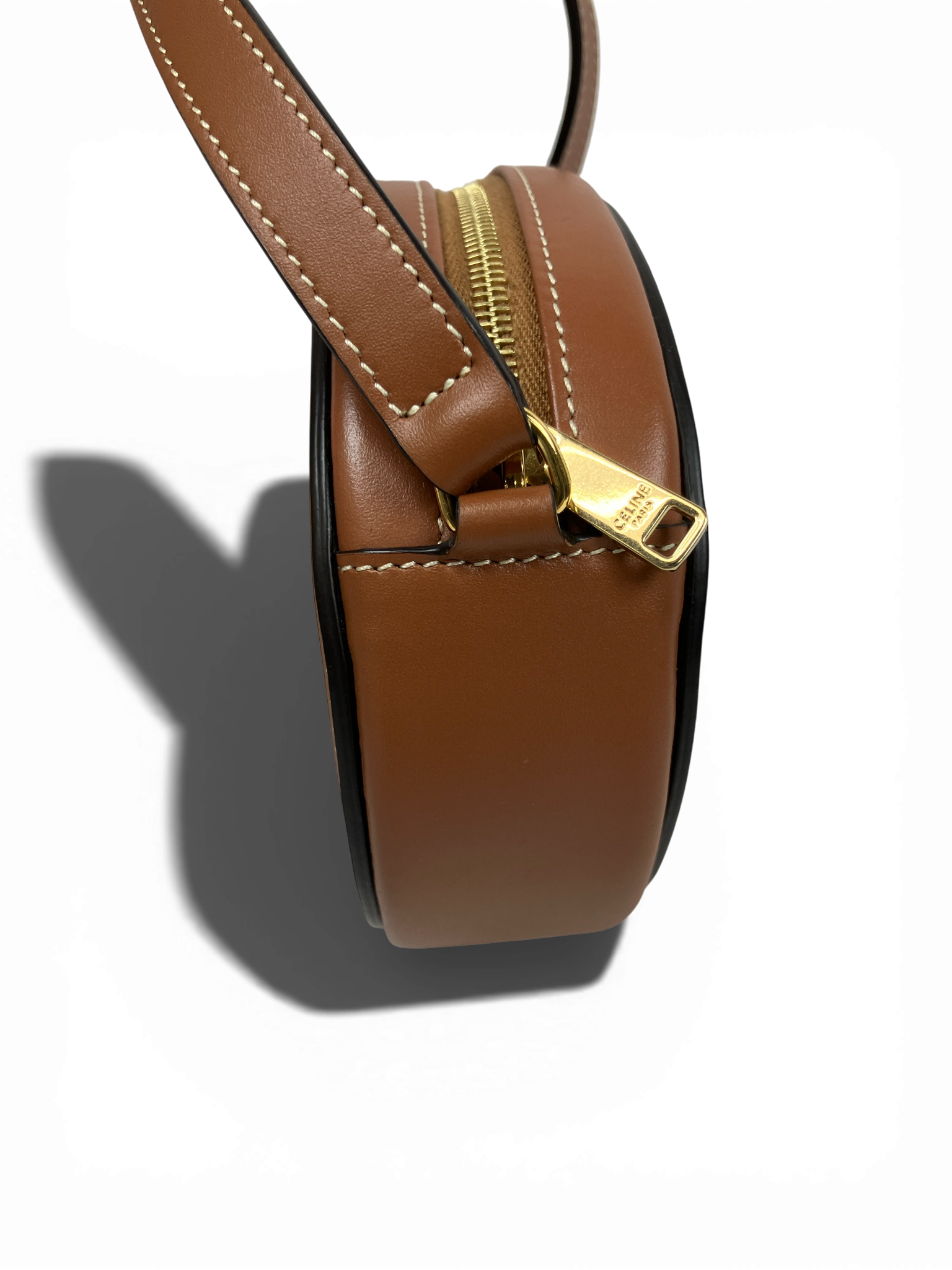 CELINE ショルダーバッグ オーバルパース キュイル トリオンフ タン カーフレザー