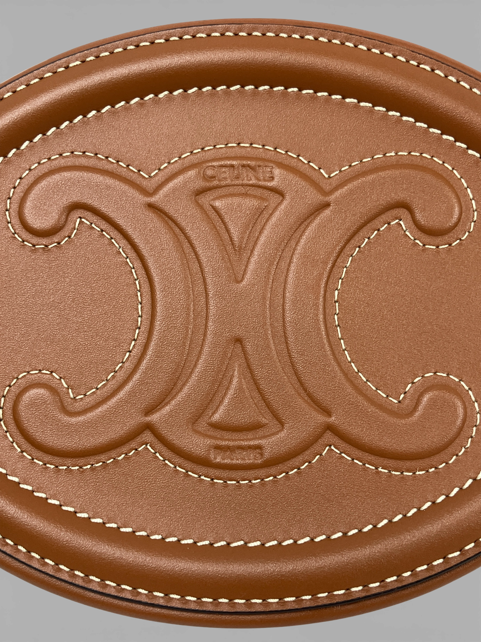 CELINE ショルダーバッグ オーバルパース キュイル トリオンフ タン カーフレザー