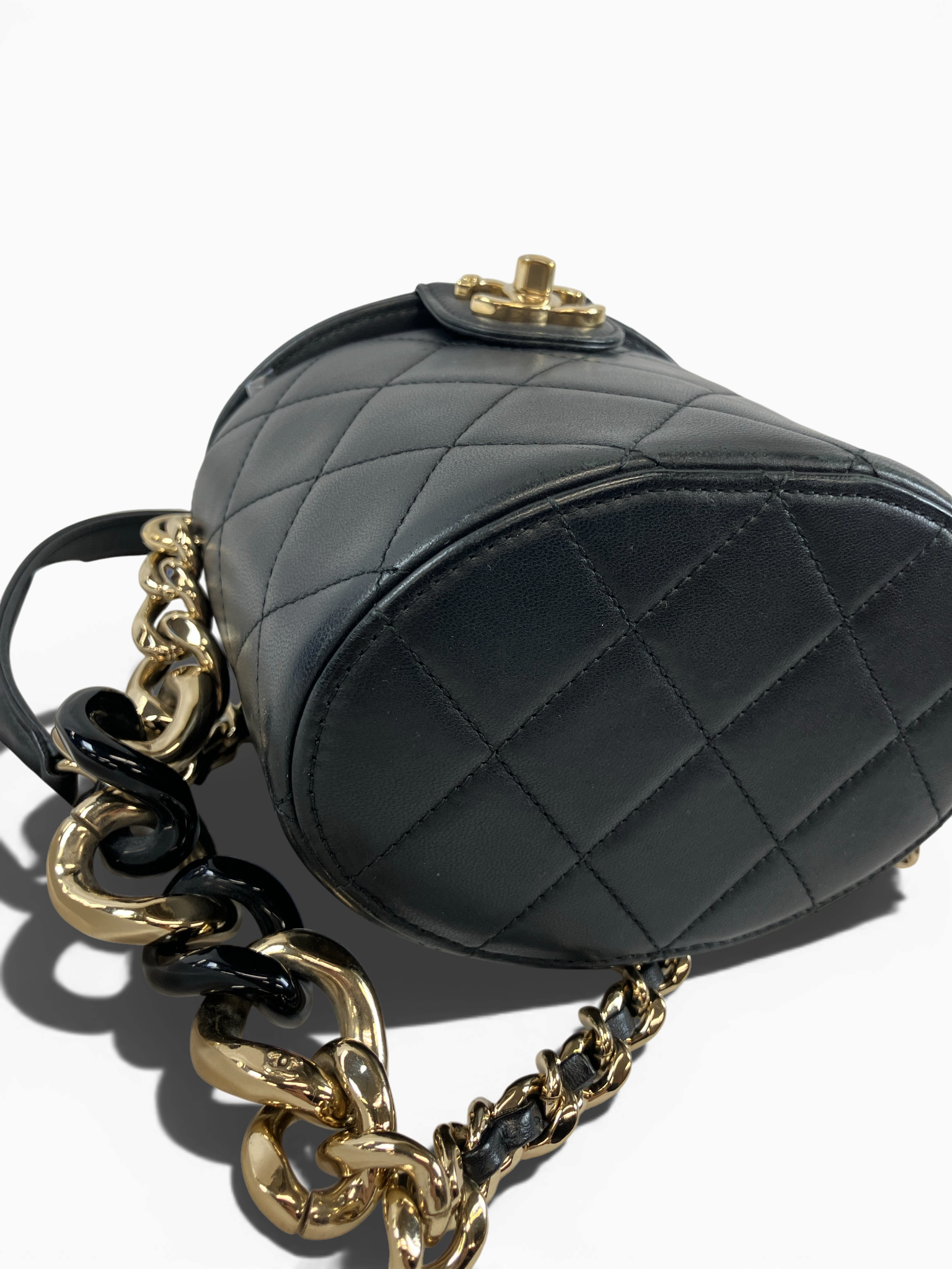 CHANEL シャネル チェーンショルダーバッグ バニティバッグ ラムスキン マトラッセ AS1355