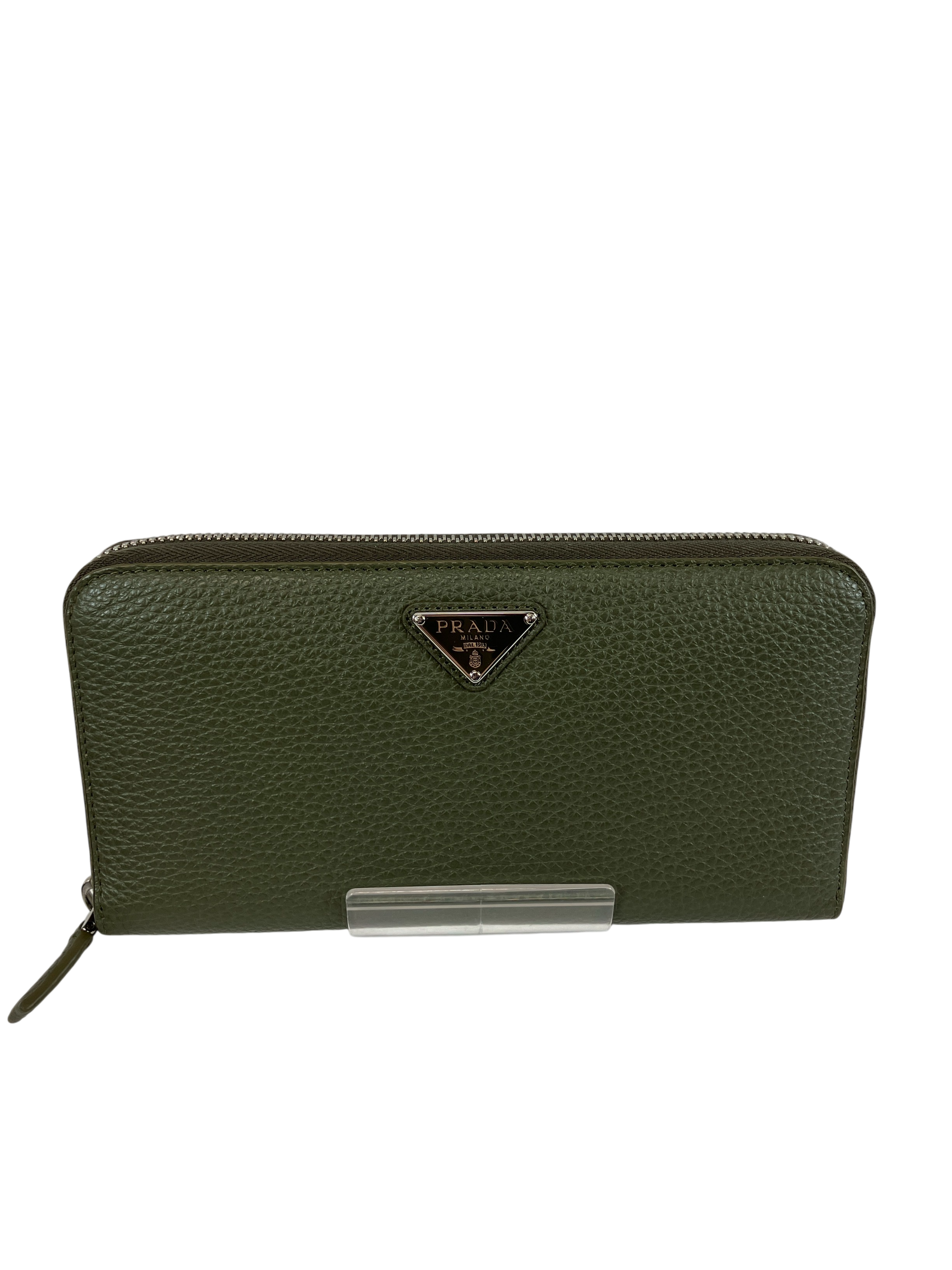 PRADA プラダ 長財布 ロングウォレット ヴィッテロダイノレザー ラウンドファスナー 三角ロゴ カーキ ローデングリーン