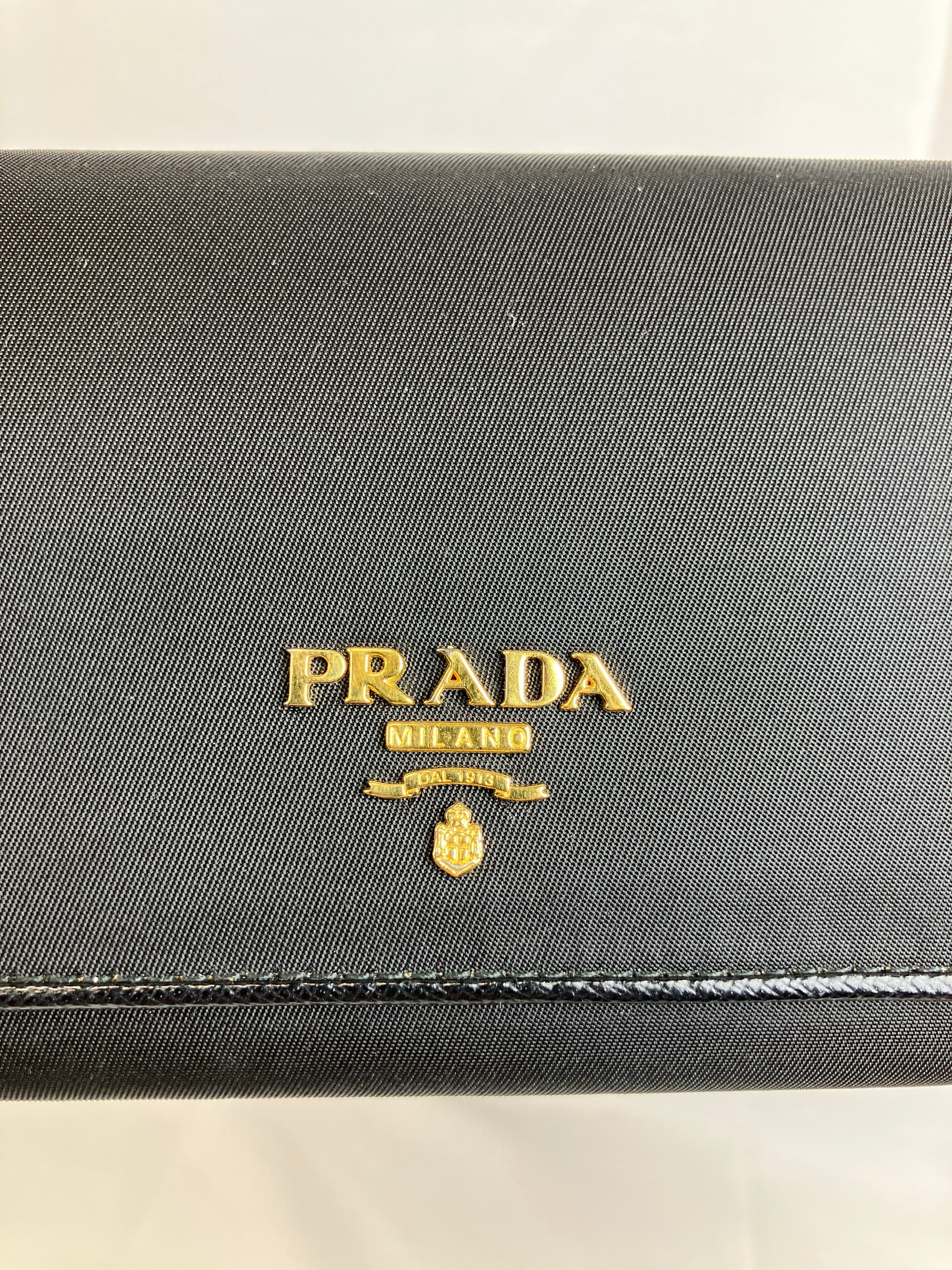 PRADA プラダ サフィアーノ トライアングル 長財布 ロングウォレット ブラック