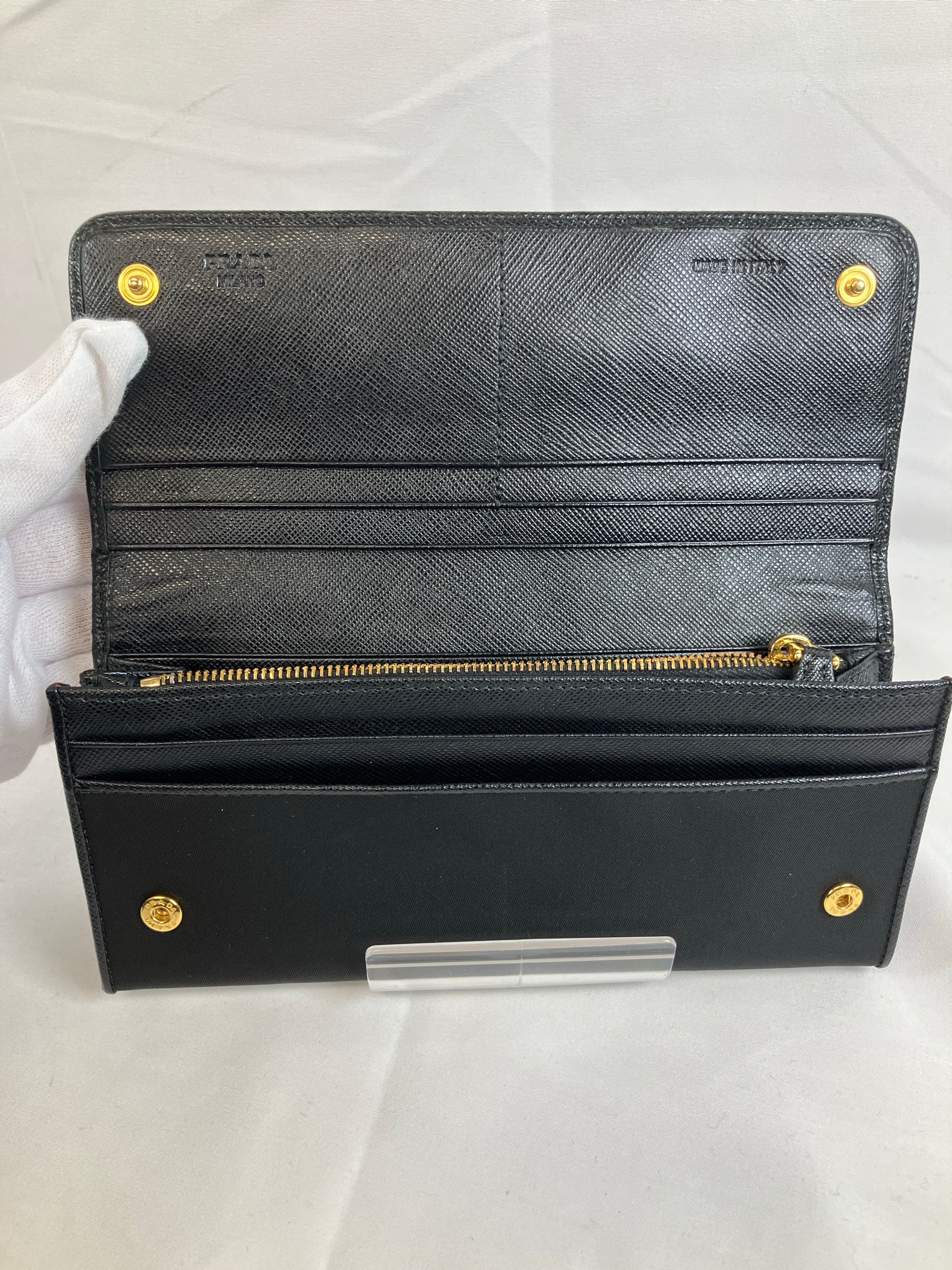 PRADA プラダ サフィアーノ トライアングル 長財布 ロングウォレット ブラック
