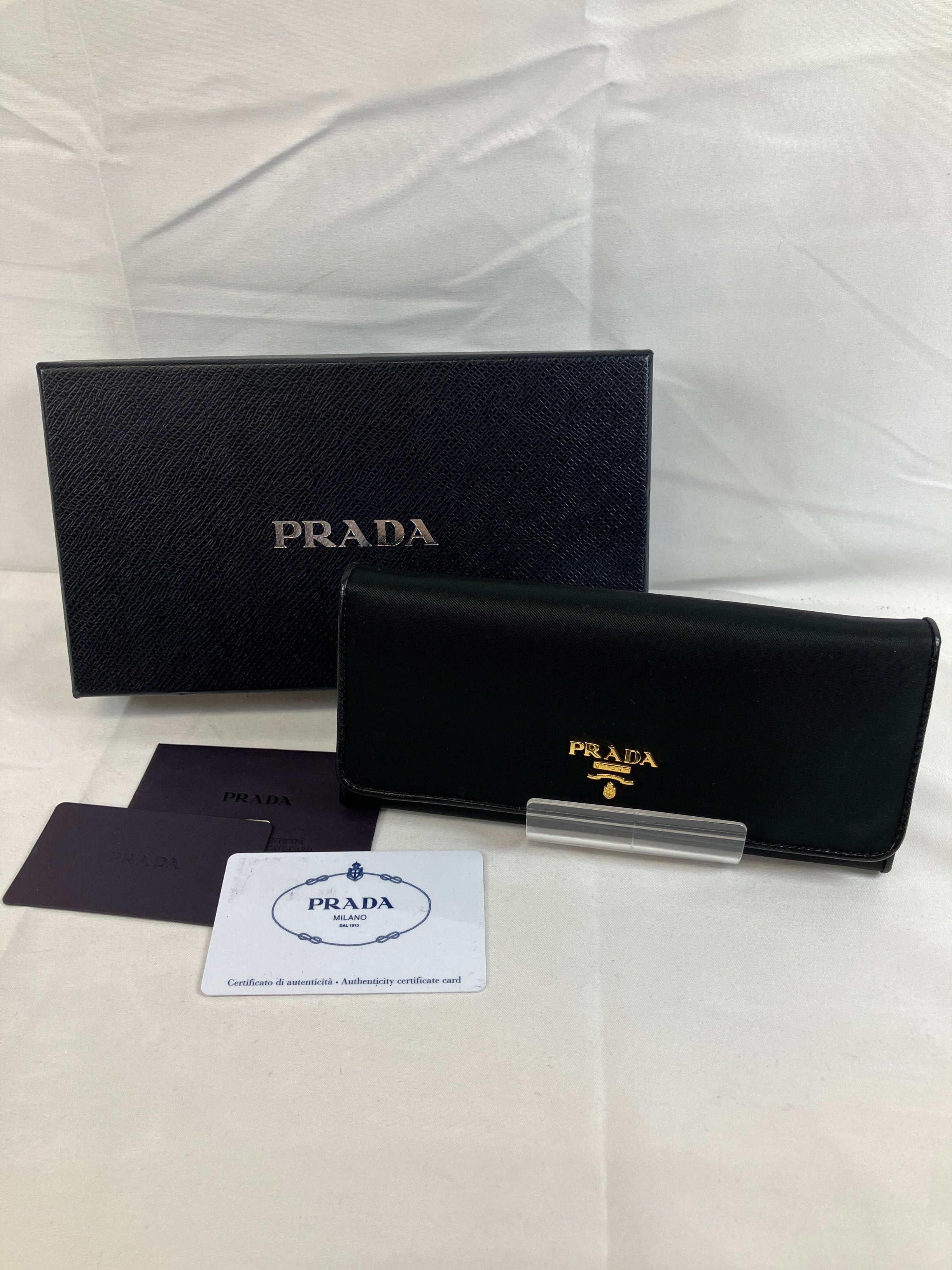 PRADA プラダ サフィアーノ トライアングル 長財布 ロングウォレット ブラック