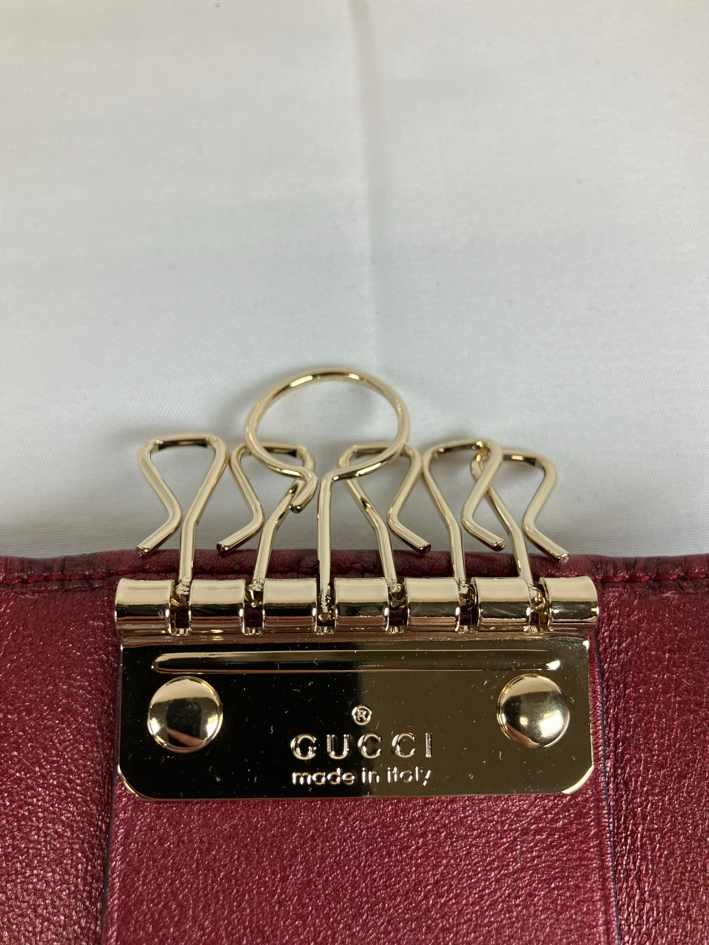 GUCCI グッチ キーケース 6連 グッチシマ ハート レッド メタリック