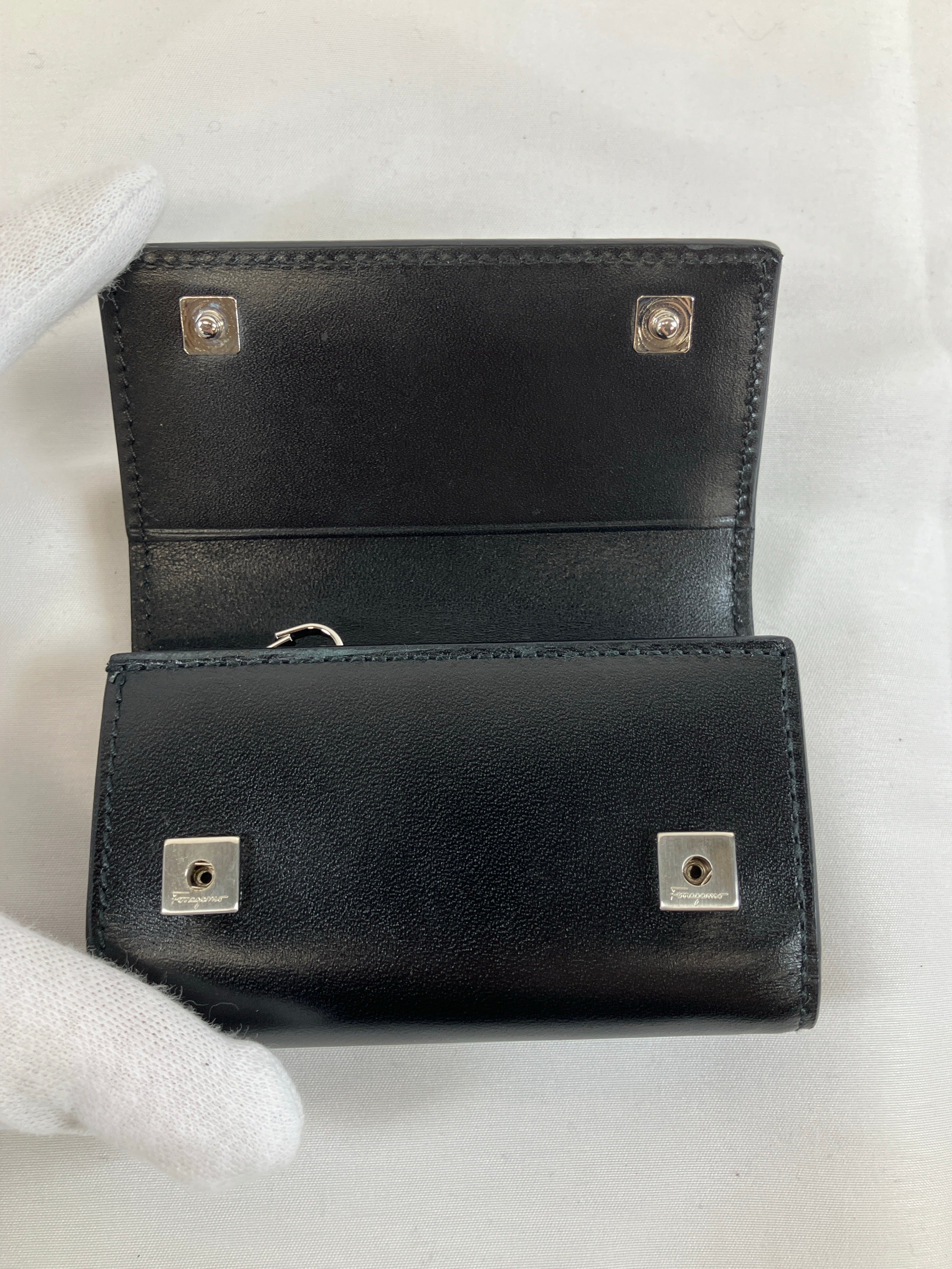 FERRAGAMO フェラガモ キーケース 6連 ロゴ型押し ブラック レザー