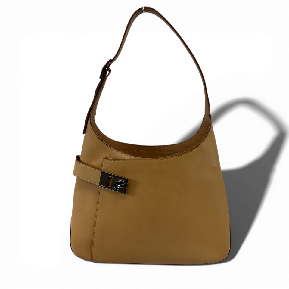 FERRAGAMO フェラガモ ショルダーバッグ ワンショルダー ガンチーニ ベージュ AQ-21 0169