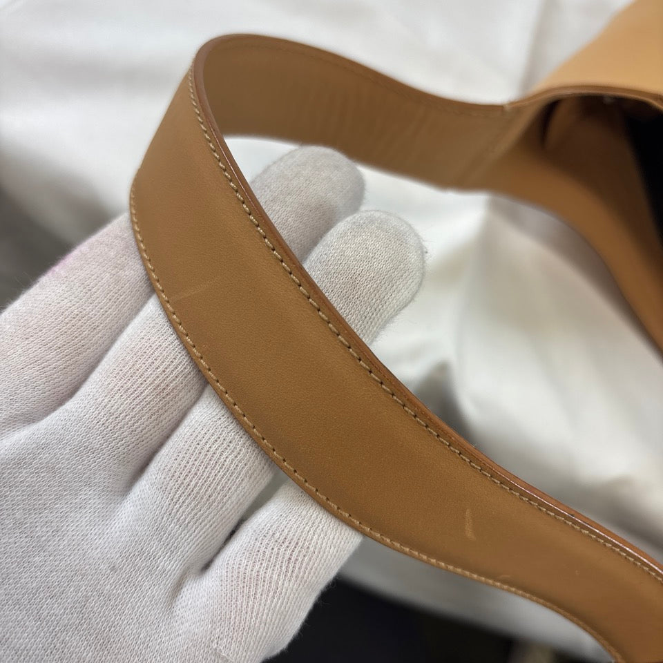 FERRAGAMO フェラガモ ショルダーバッグ ワンショルダー ガンチーニ ベージュ AQ-21 0169