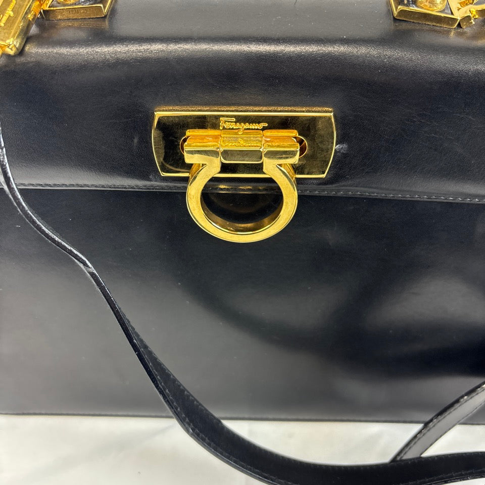 FERRAGAMO フェラガモ 2way ハンドバッグ ショルダーバッグ トップハンドル ガンチーニ ブラック 212181