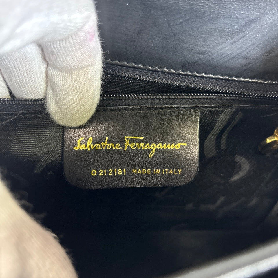 FERRAGAMO フェラガモ 2way ハンドバッグ ショルダーバッグ トップハンドル ガンチーニ ブラック 212181