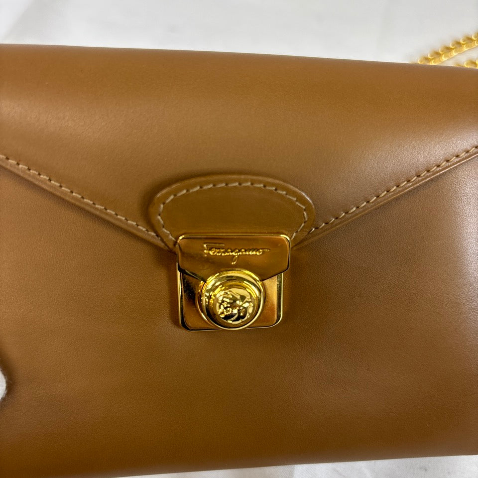 FERRAGAMO フェラガモ チェーン ショルダーバッグ キャメル 223064