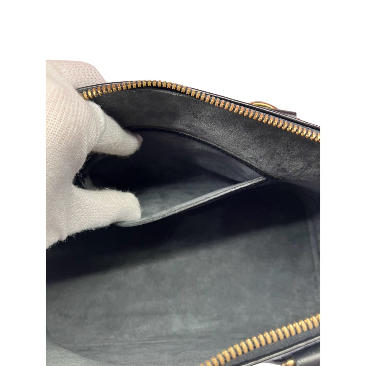 Louis Vuitton ルイヴィトン アルマ エピ ハンドバッグ ノワール ブラック レザー レディース M52147