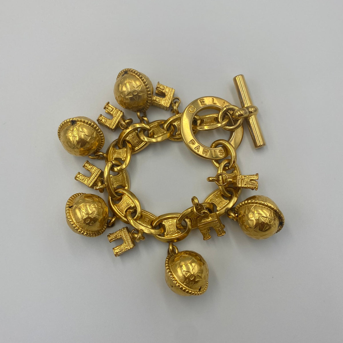 2641FABE-316A-4789-B576- 