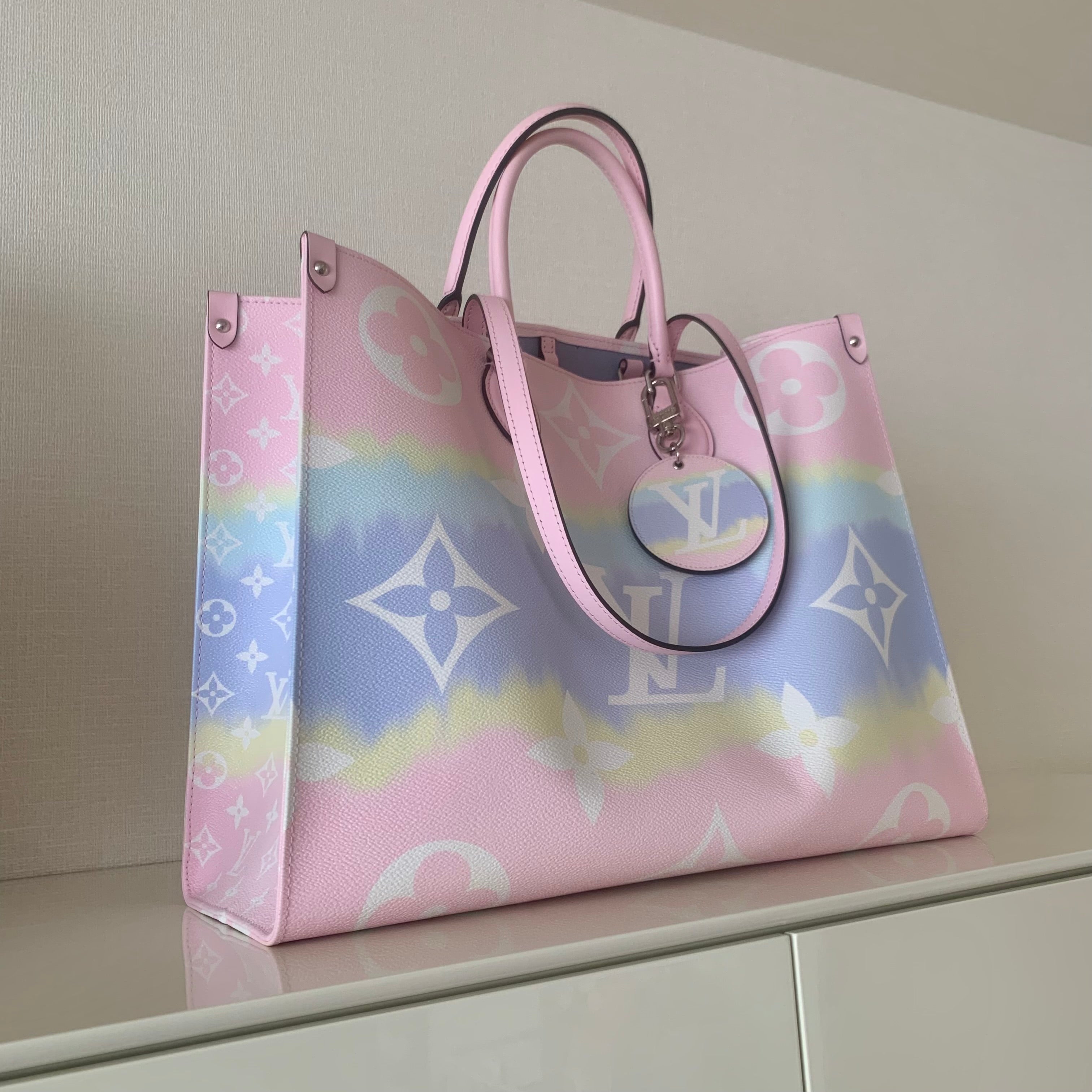 Louis Vuitton マルチカラー オンザゴー