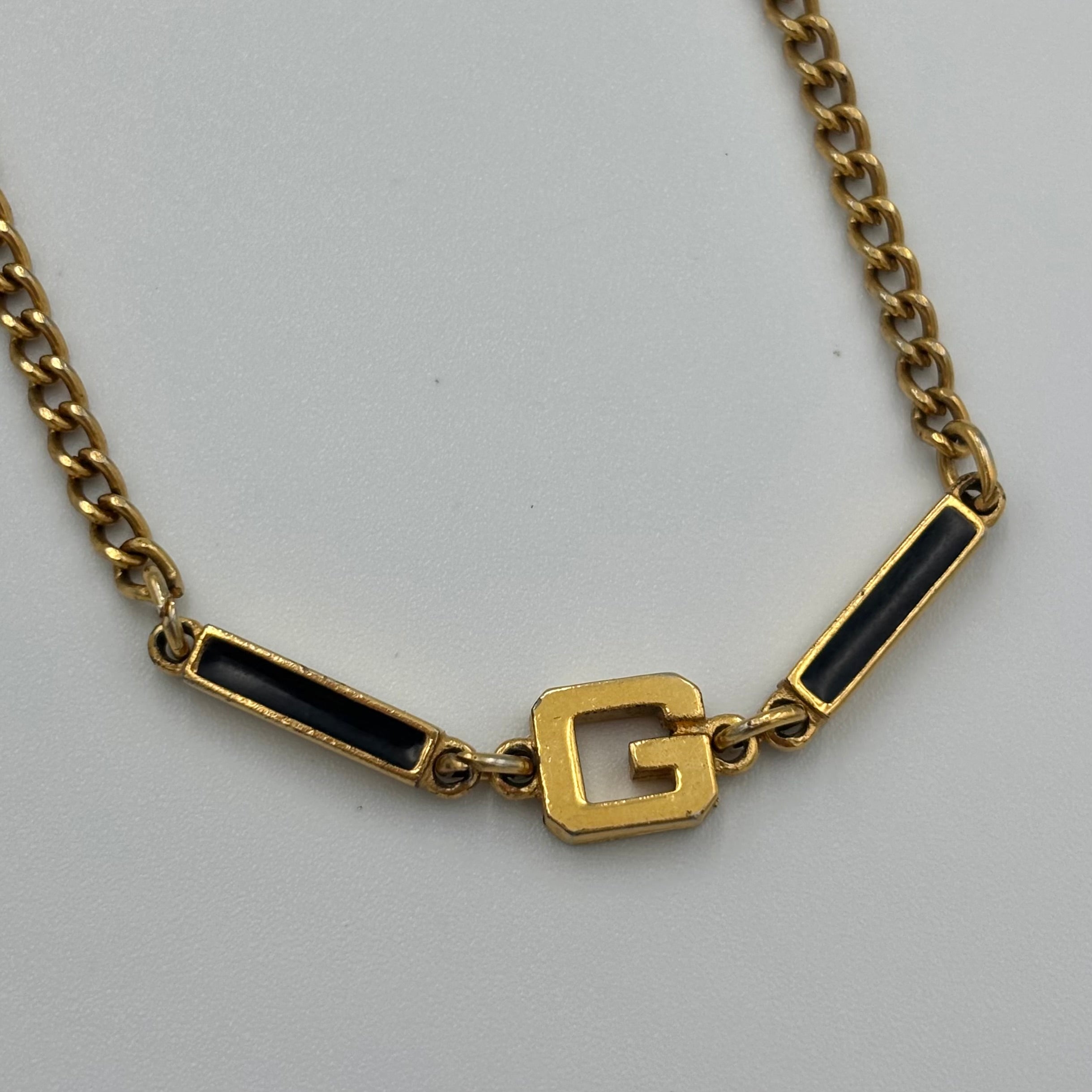 GIVENCHY Gロゴ ネックレス