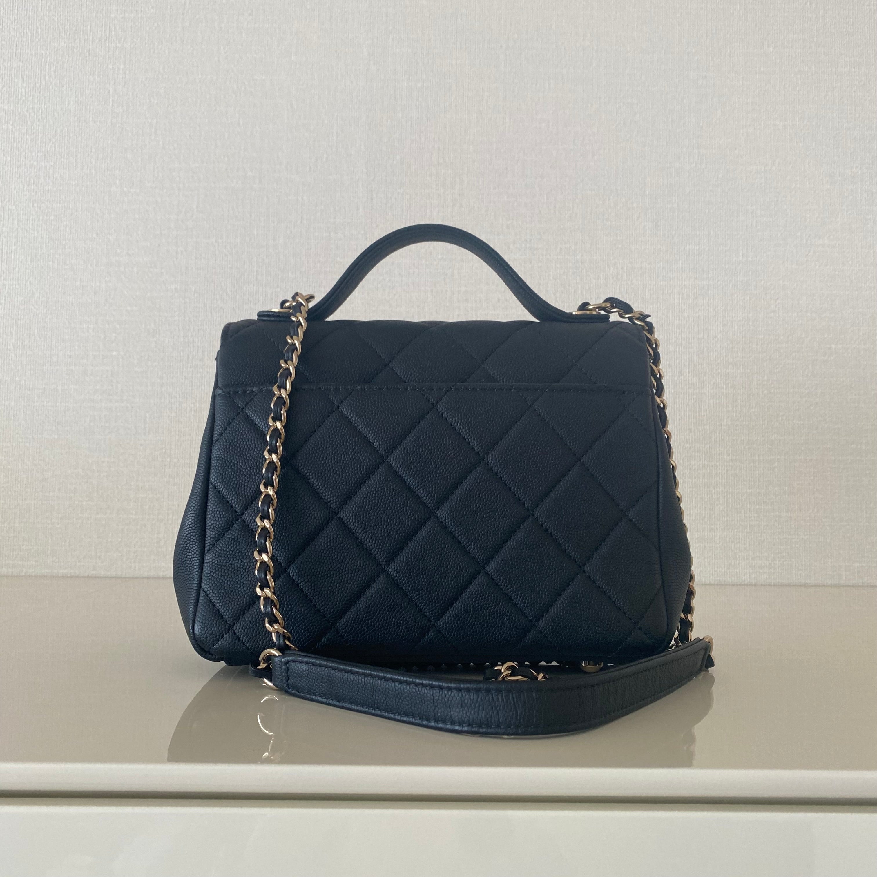 CHANEL マトラッセ キャビアスキン2wayショルダーバッグ