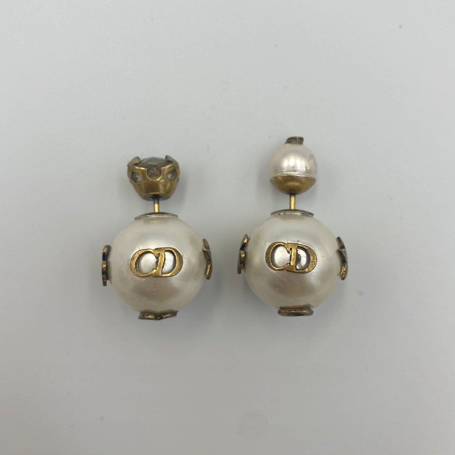 B4A48A2C-08BA-452A-A7B2- 