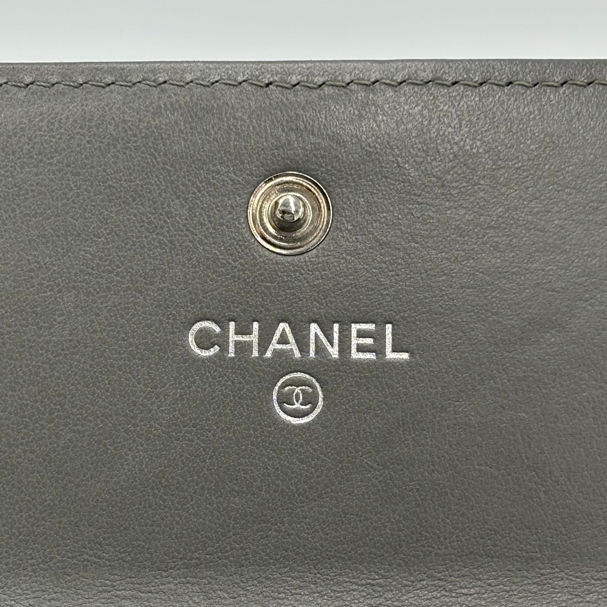 CHANEL 長財布