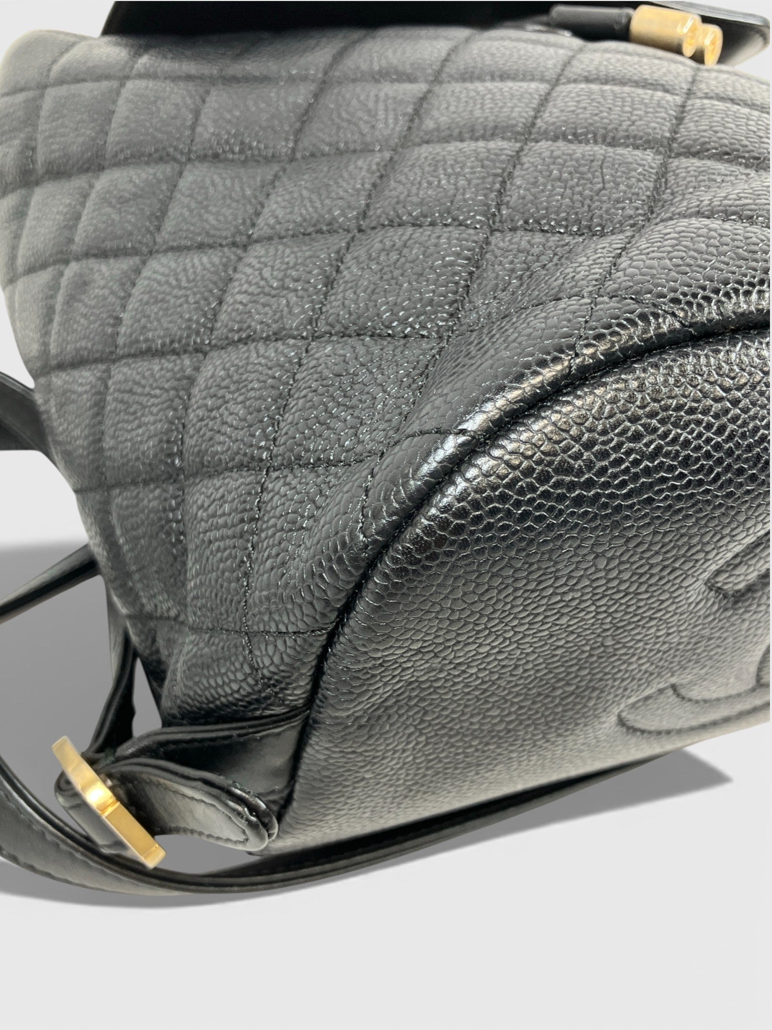 CHANEL　リュックサック　バックパック　CCフィリグリー　キャビアスキン　ココマーク　マトラッセ